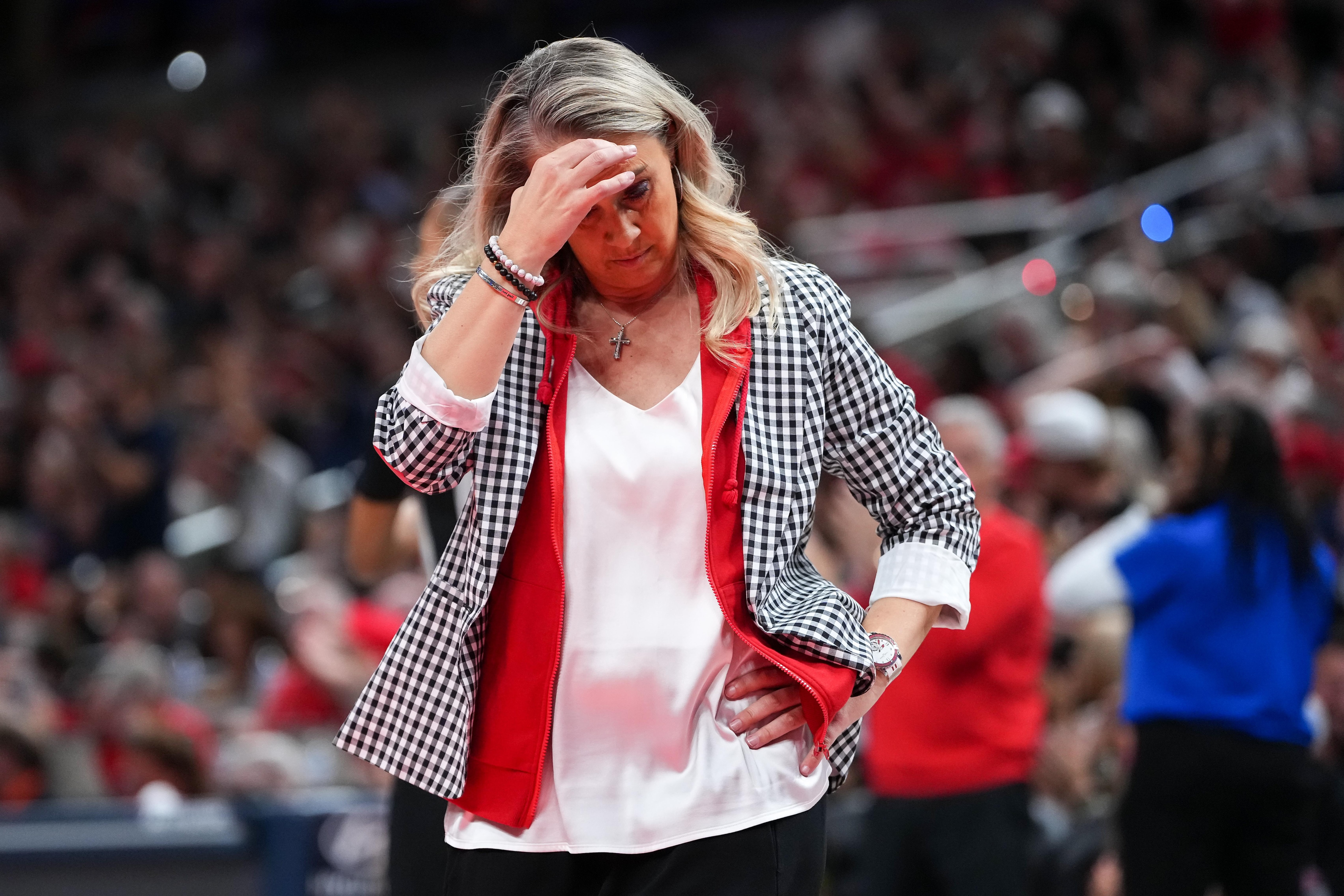 Becky Hammon Slams Aces for 'Trash' Effort in Loss to Fever with Caitlin Clark Out