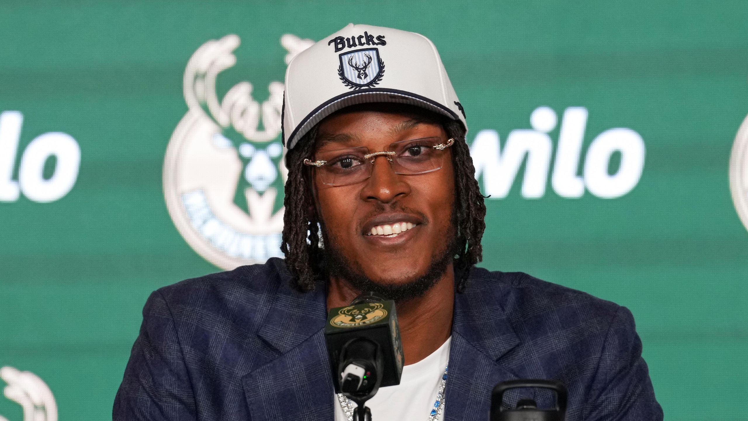 2025 NBA Summer League - Milwaukee Bucks Introduce Myles Turner 2025 NBA Summer League - Milwaukee Bucks Introduce Myles Turner