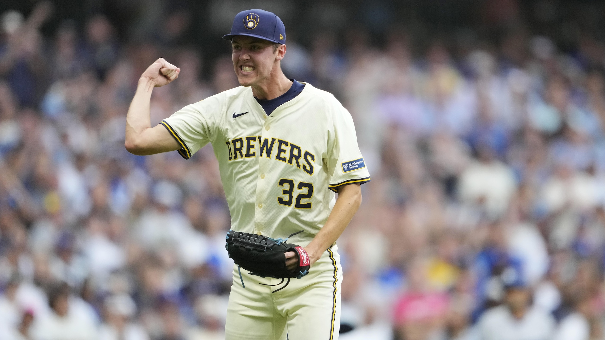 Los Angeles Dodgers v Milwaukee Brewers