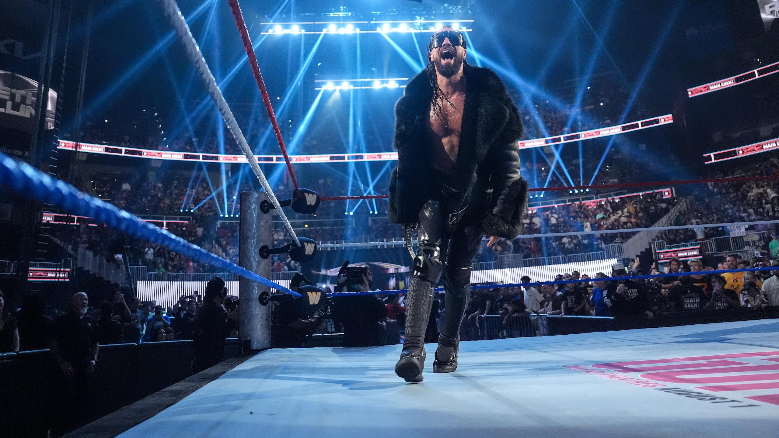 WWE - Saturday Night's Main Event