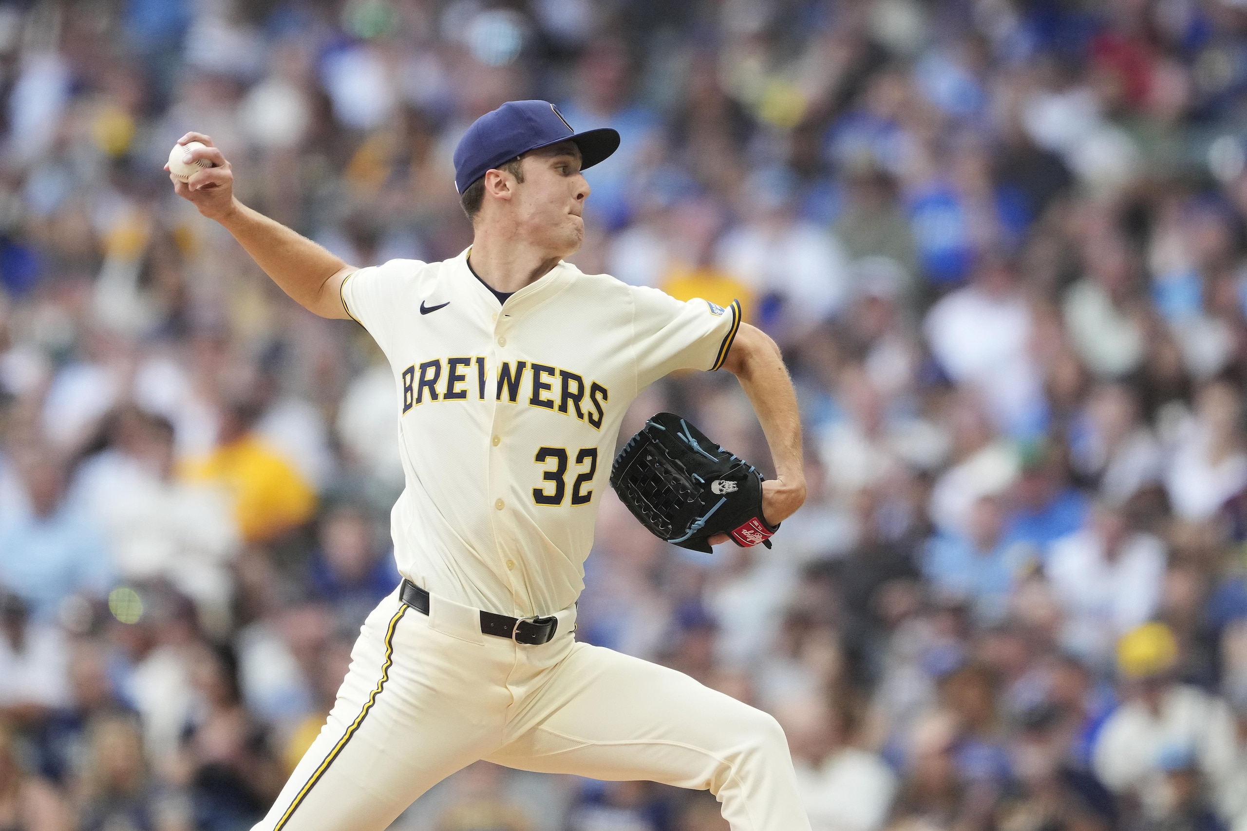 Los Angeles Dodgers v Milwaukee Brewers