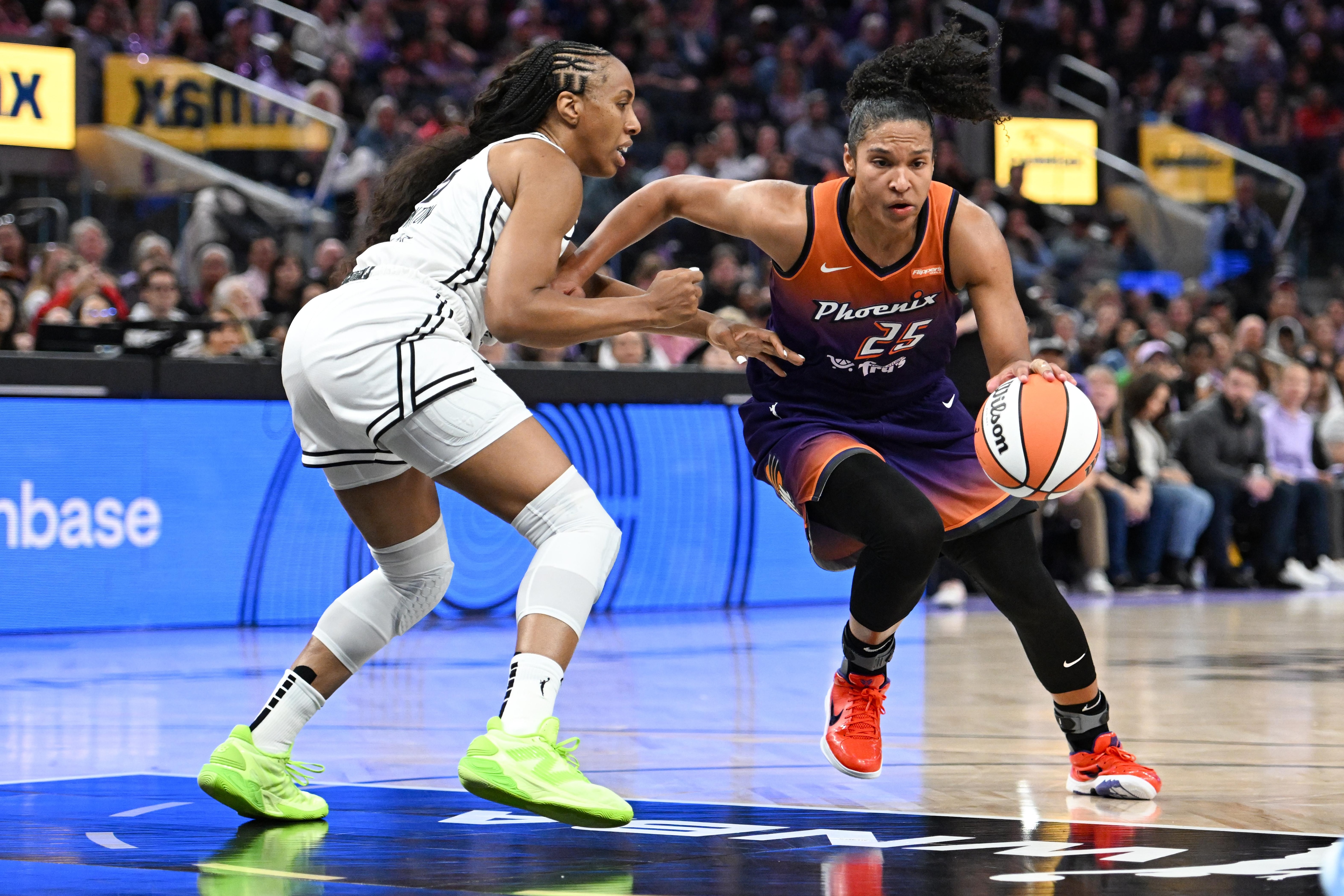 Phoenix Mercury v Golden State Valkyries