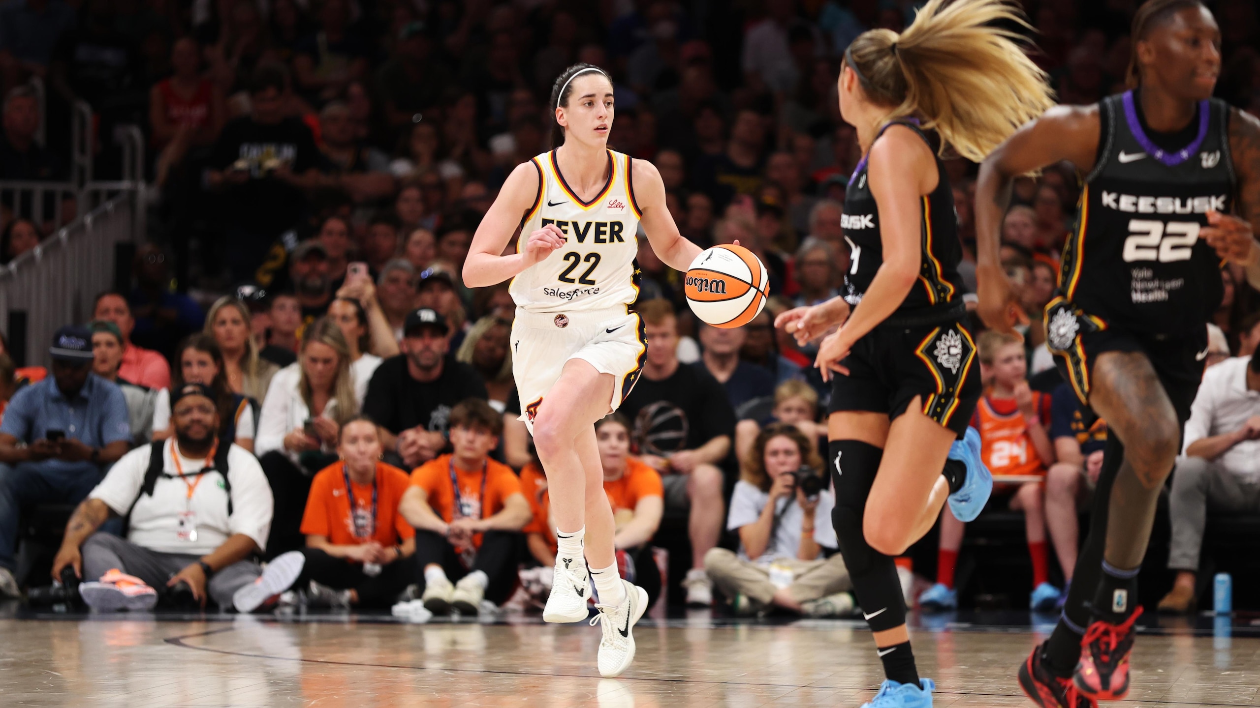 Indiana Fever v Connecticut Sun