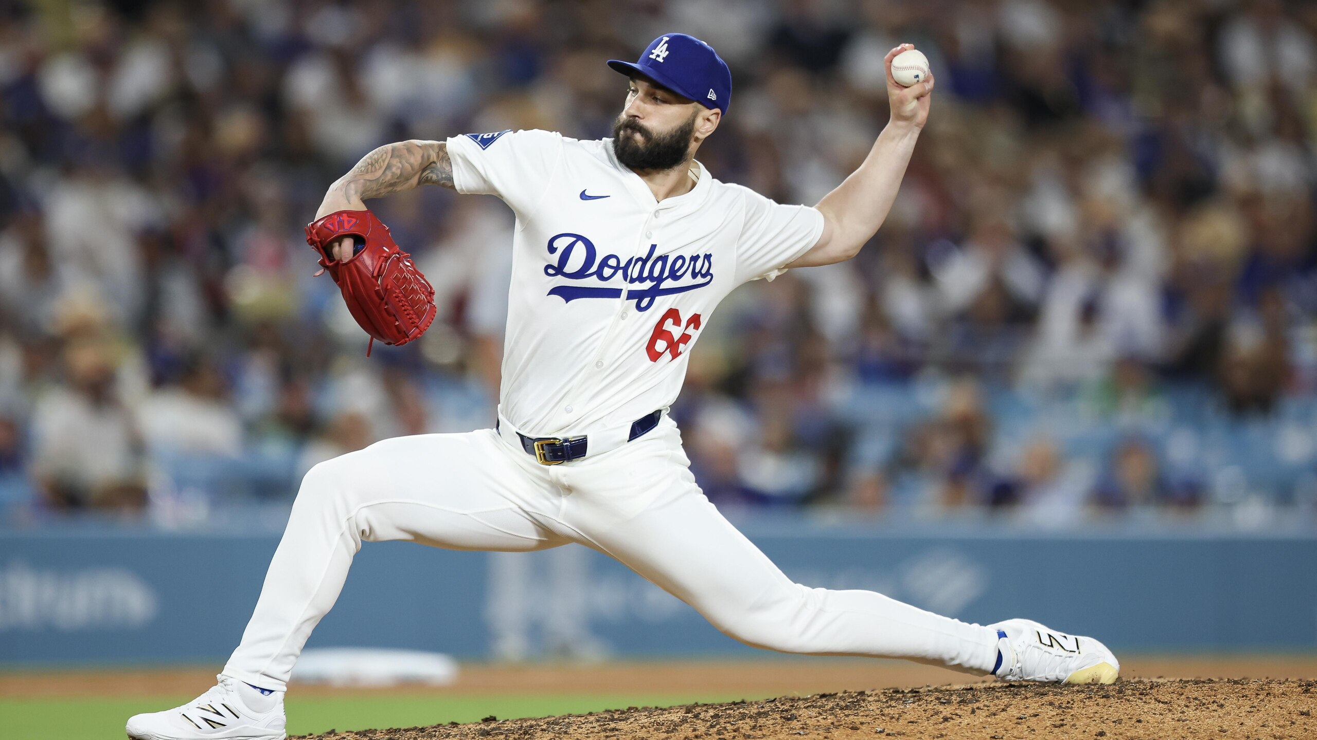 Chicago White Sox v Los Angeles Dodgers