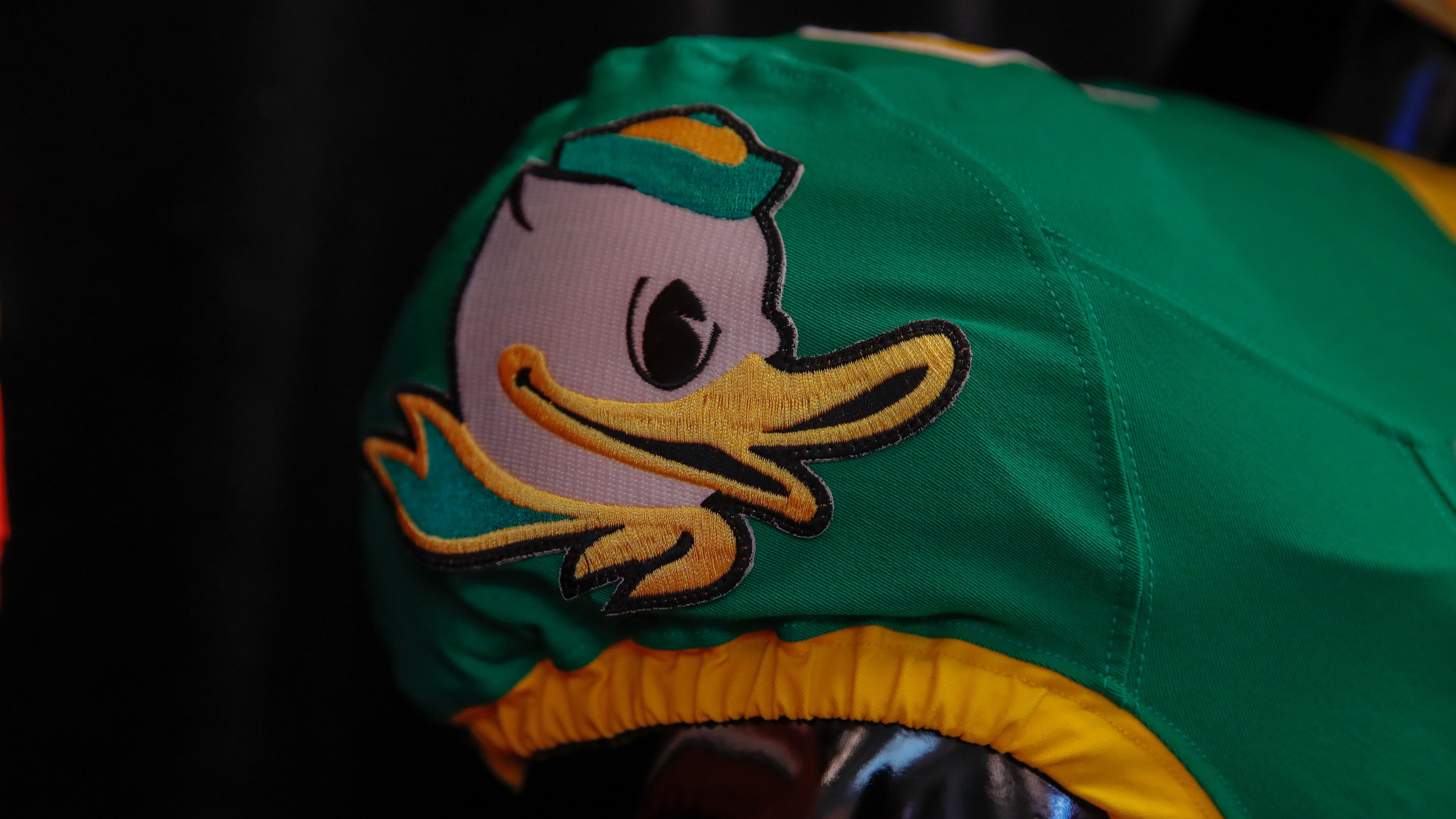 Oregon Unveils Uniforms for 2025 CFB Season-Opener vs. Montana State in Video, Photos