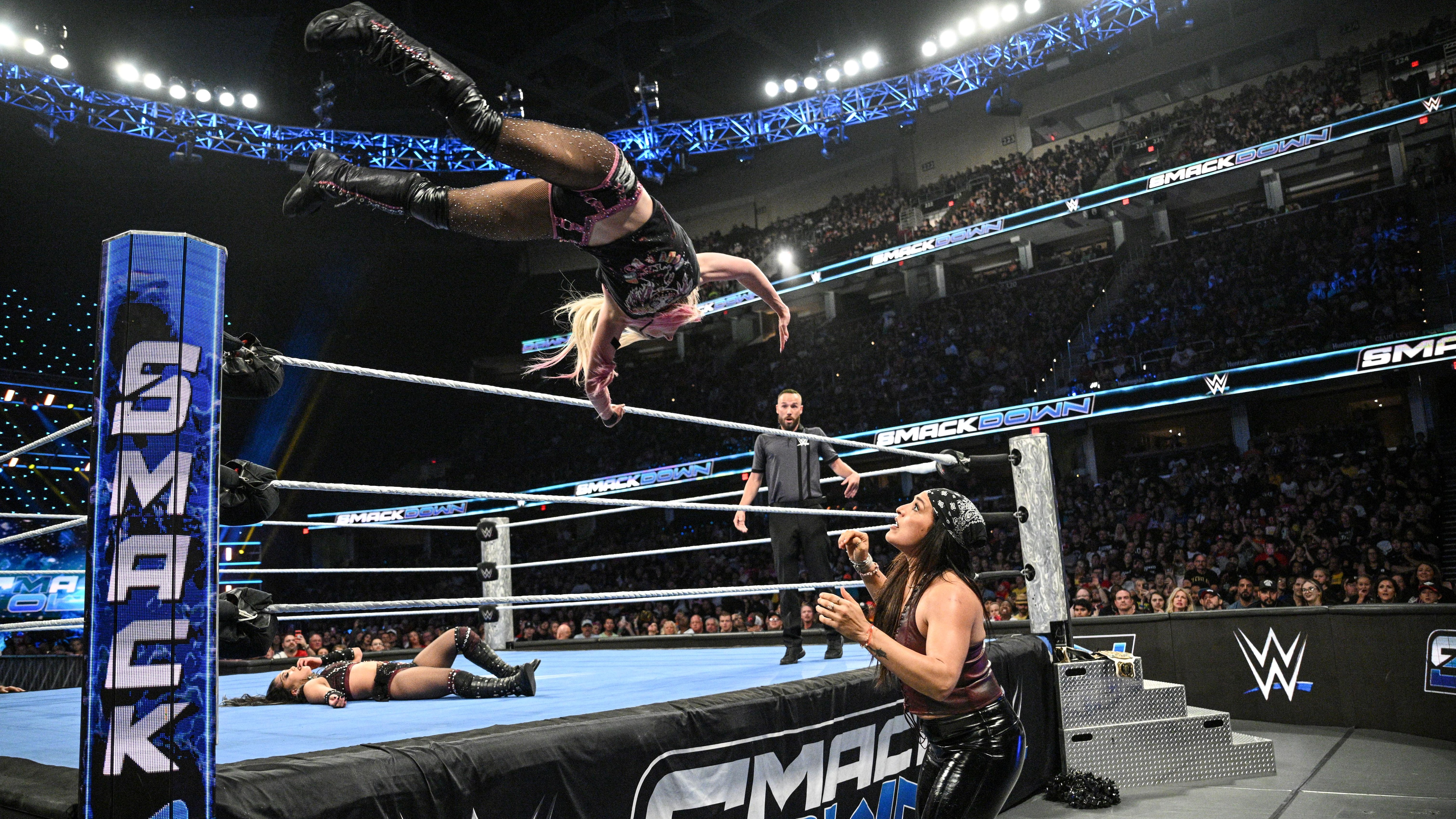 WWE SmackDown Reportedly to Stay on USA Network, Stream on Peacock Through 2029