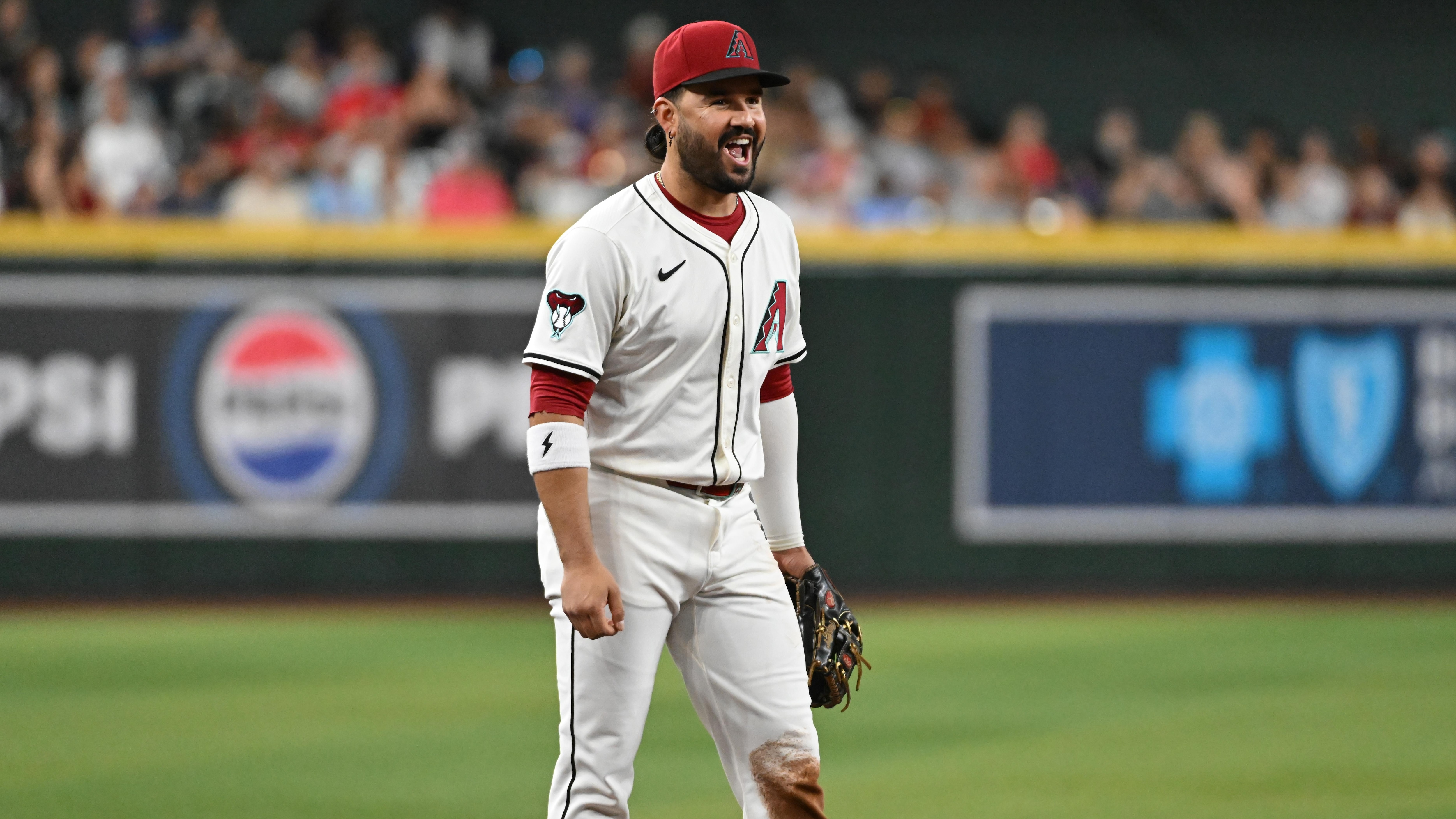 Mariners Reportedly Seen as Favored Eugenio Suarez Trade Landing Spot by MLB Execs