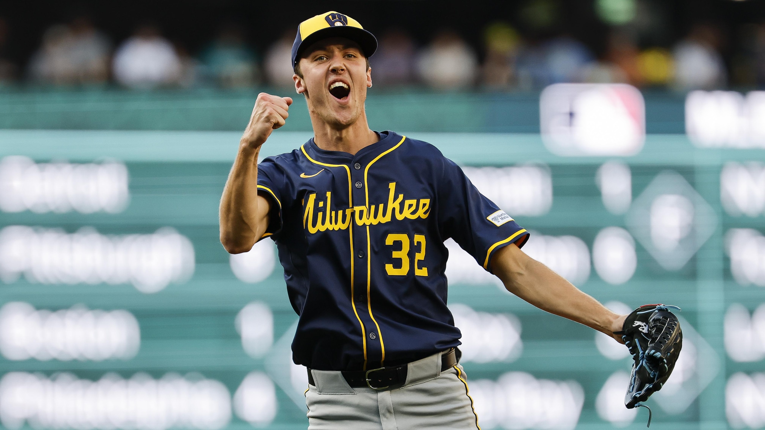 Milwaukee Brewers v Seattle Mariners
