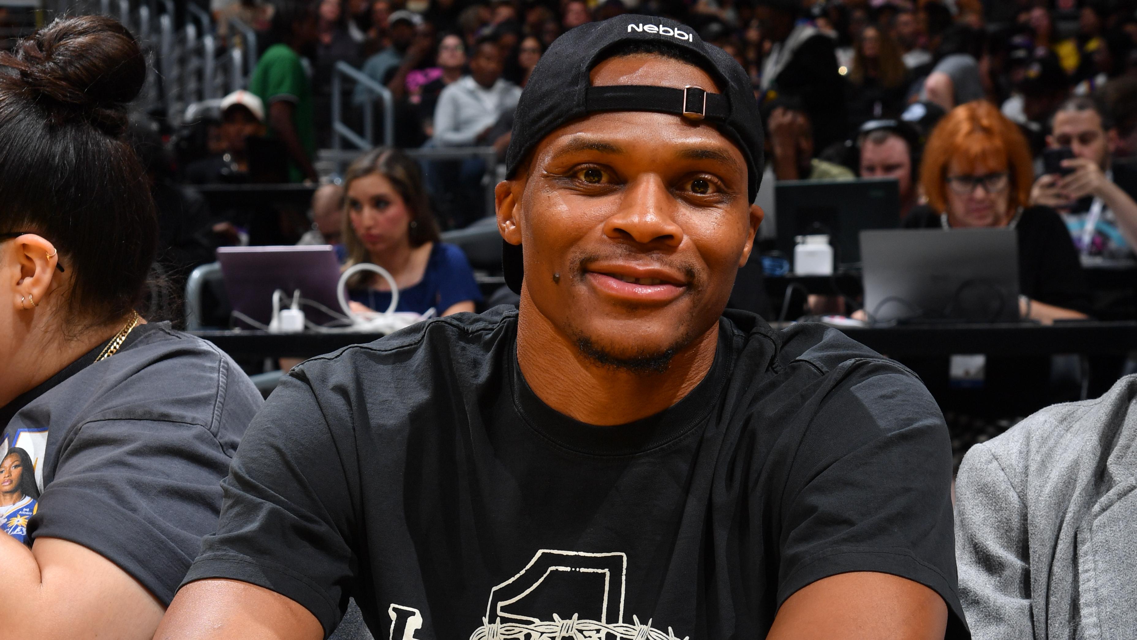 Russell Westbrook Plays Basketball on Yacht in IG Video Amid NBA Free Agency Rumors