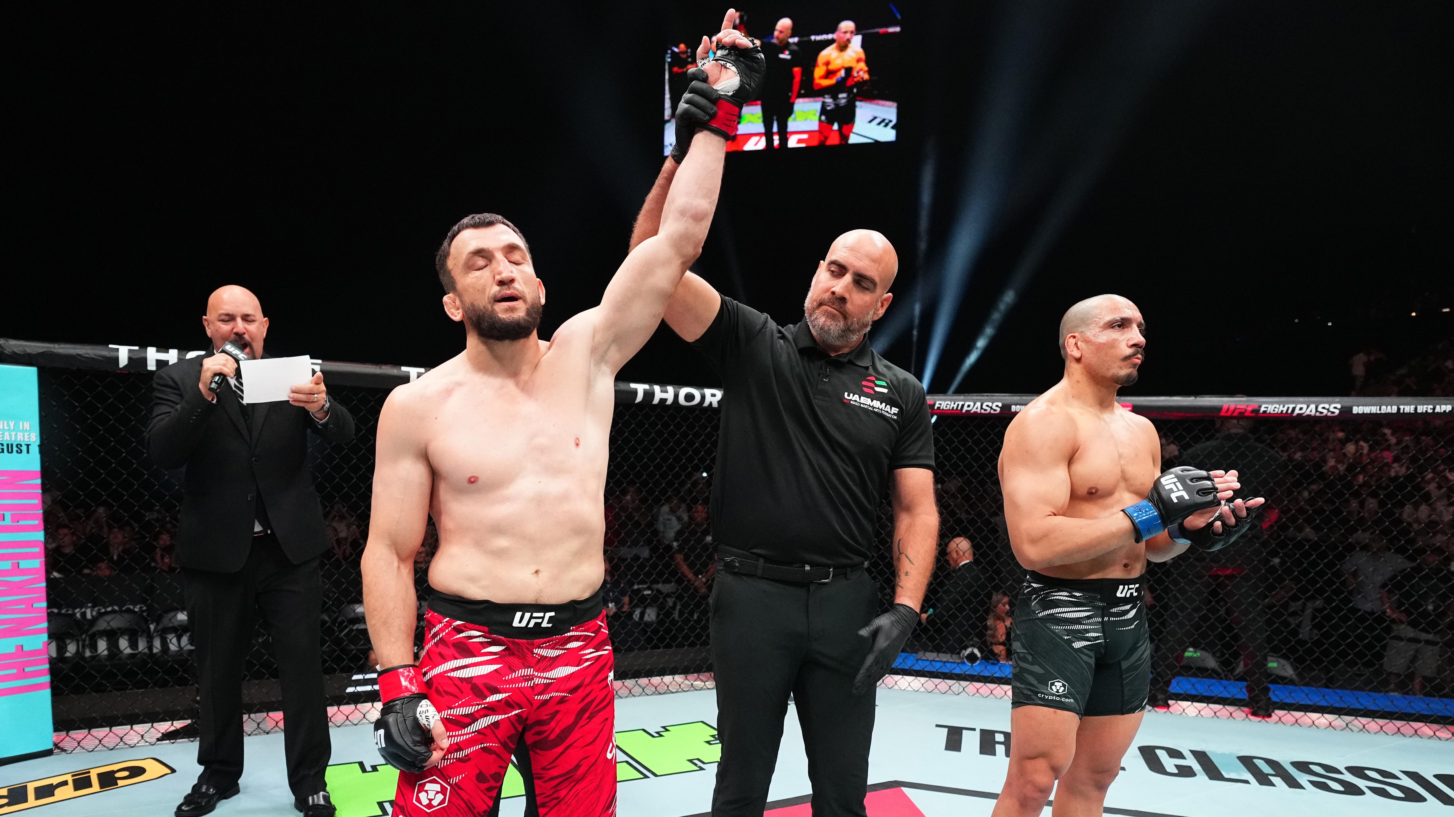 UFC Fight Night: Salikhov v Leal