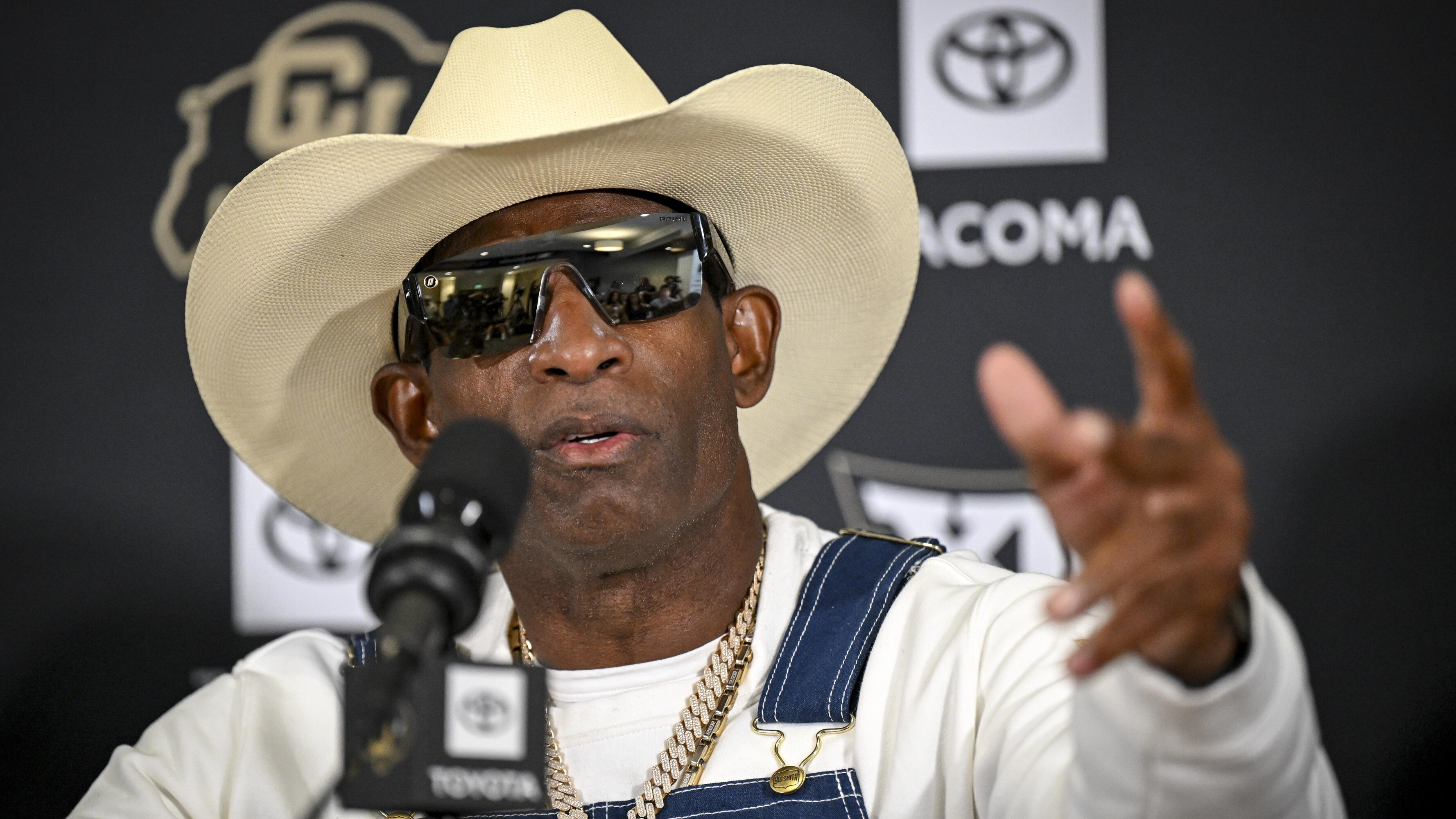 Deion Sanders Challenges Colorado Players in Video Ahead of Week 1 vs. Georgia Tech