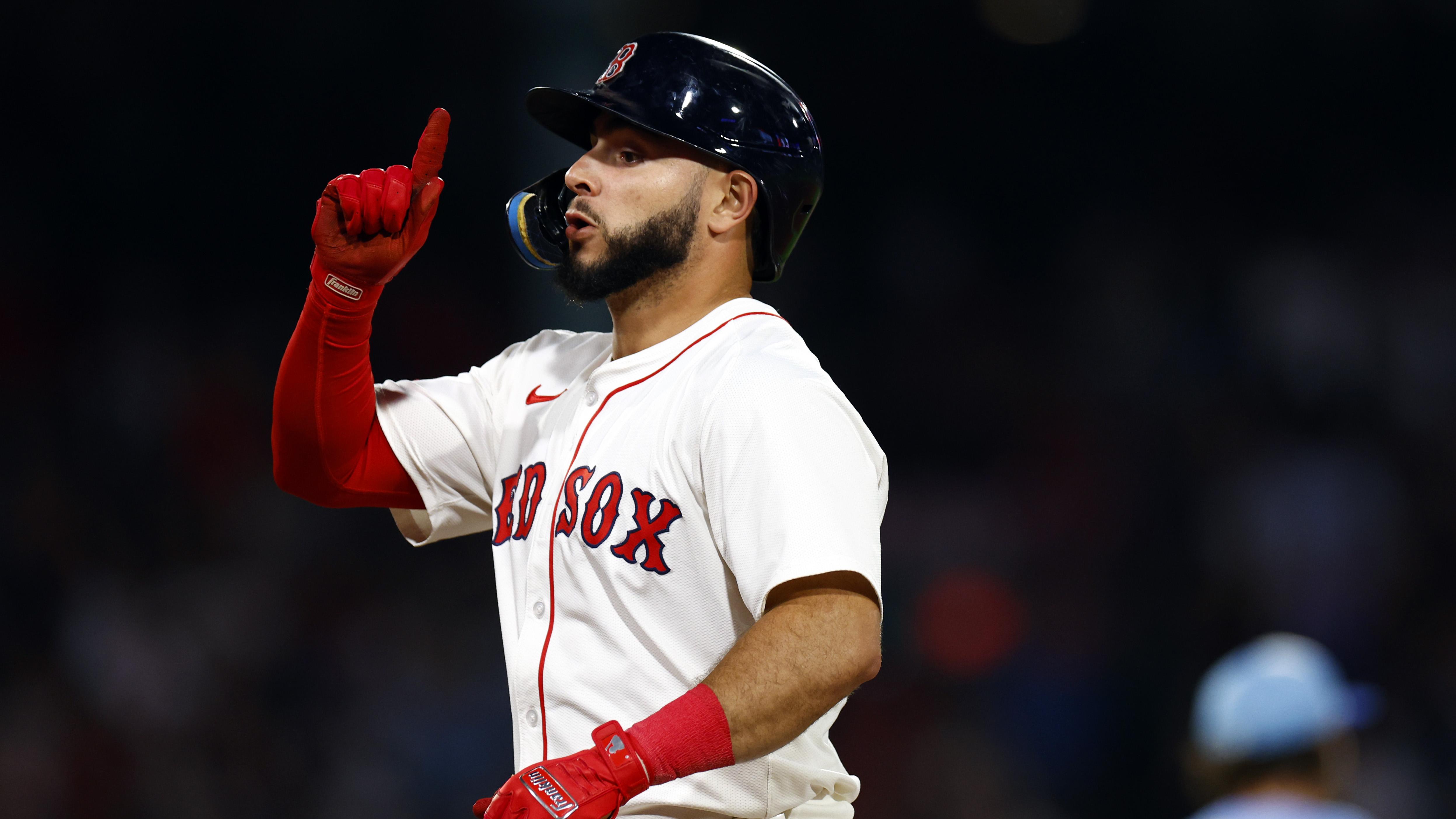 Sellout crowd watches Red Sox extend win streak to seven behind another stellar Garrett Crochet outing