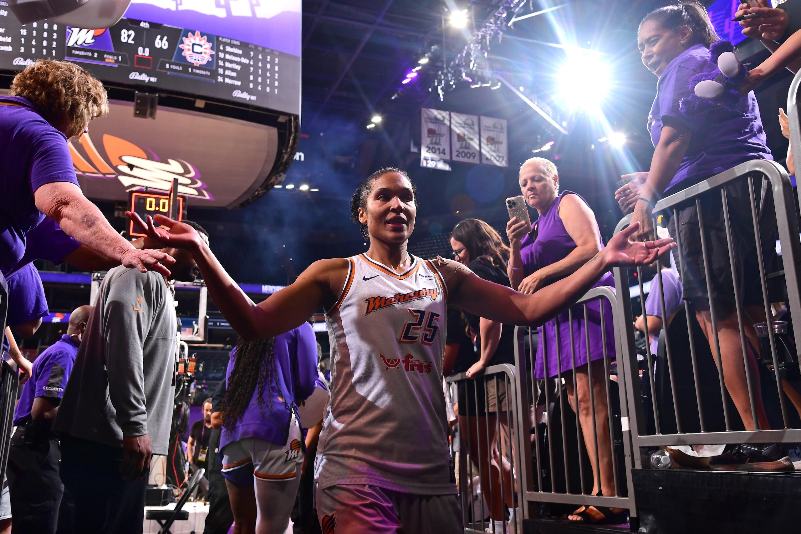 Connecticut Sun v Phoenix Mercury Connecticut Sun v Phoenix Mercury