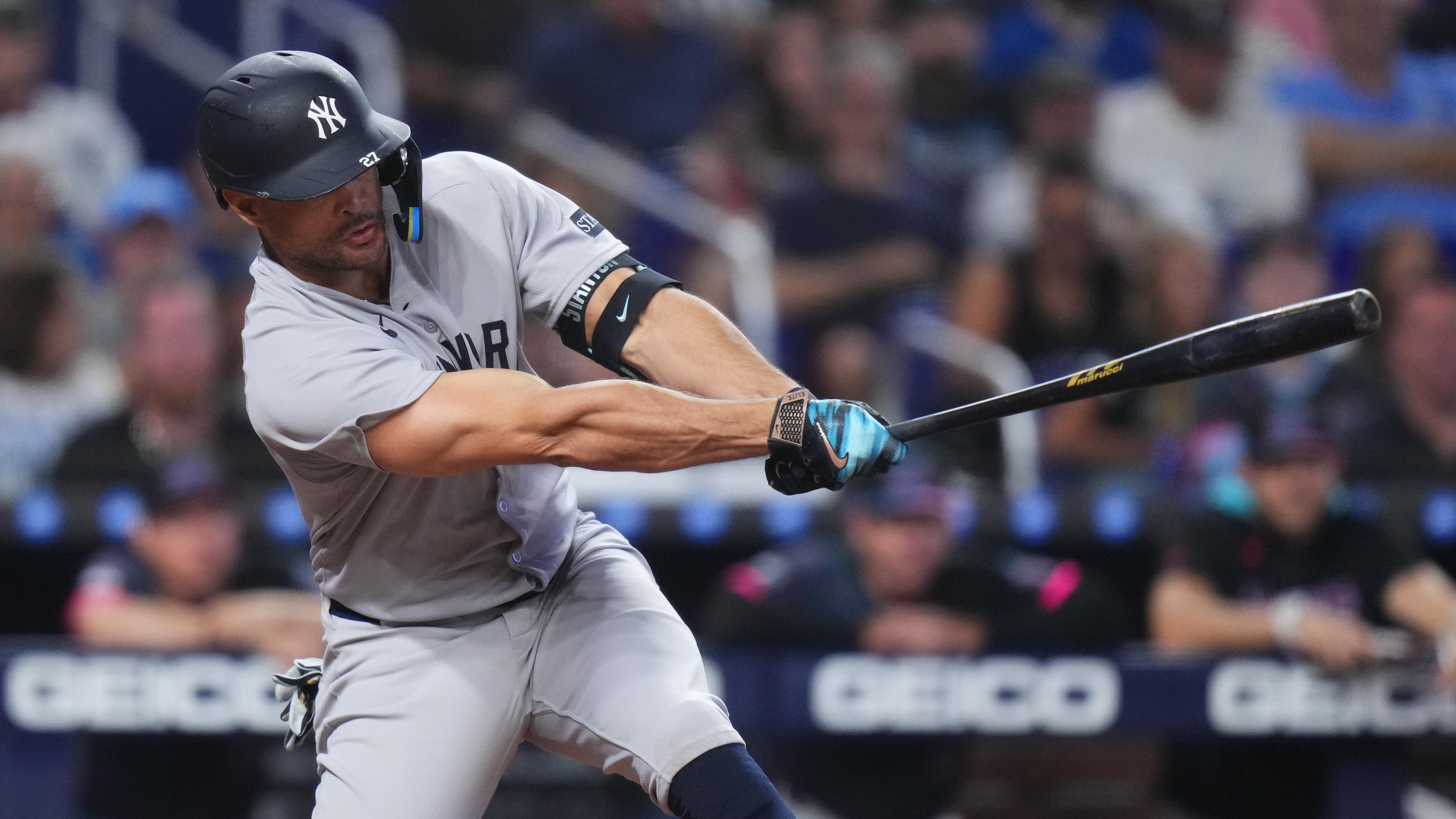 Yankees’ Giancarlo Stanton Has ‘Good Chance’ to Play Outfield vs. Astros, Boone Says