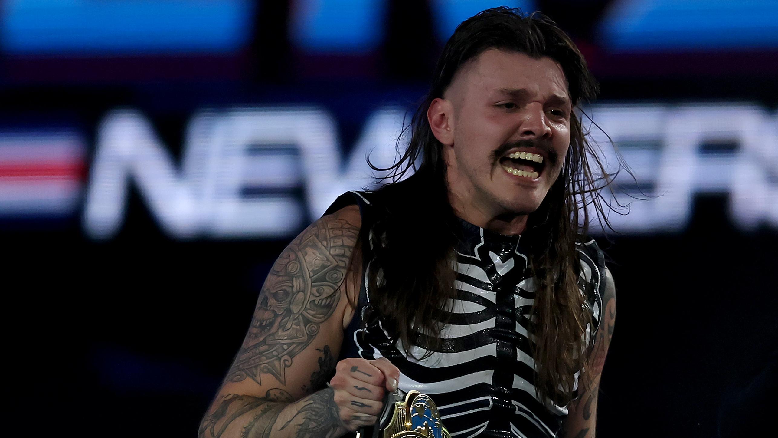 Dom Mysterio Beats Vikingo to Win AAA Mega Championship at WWE x AAA Worlds Collide