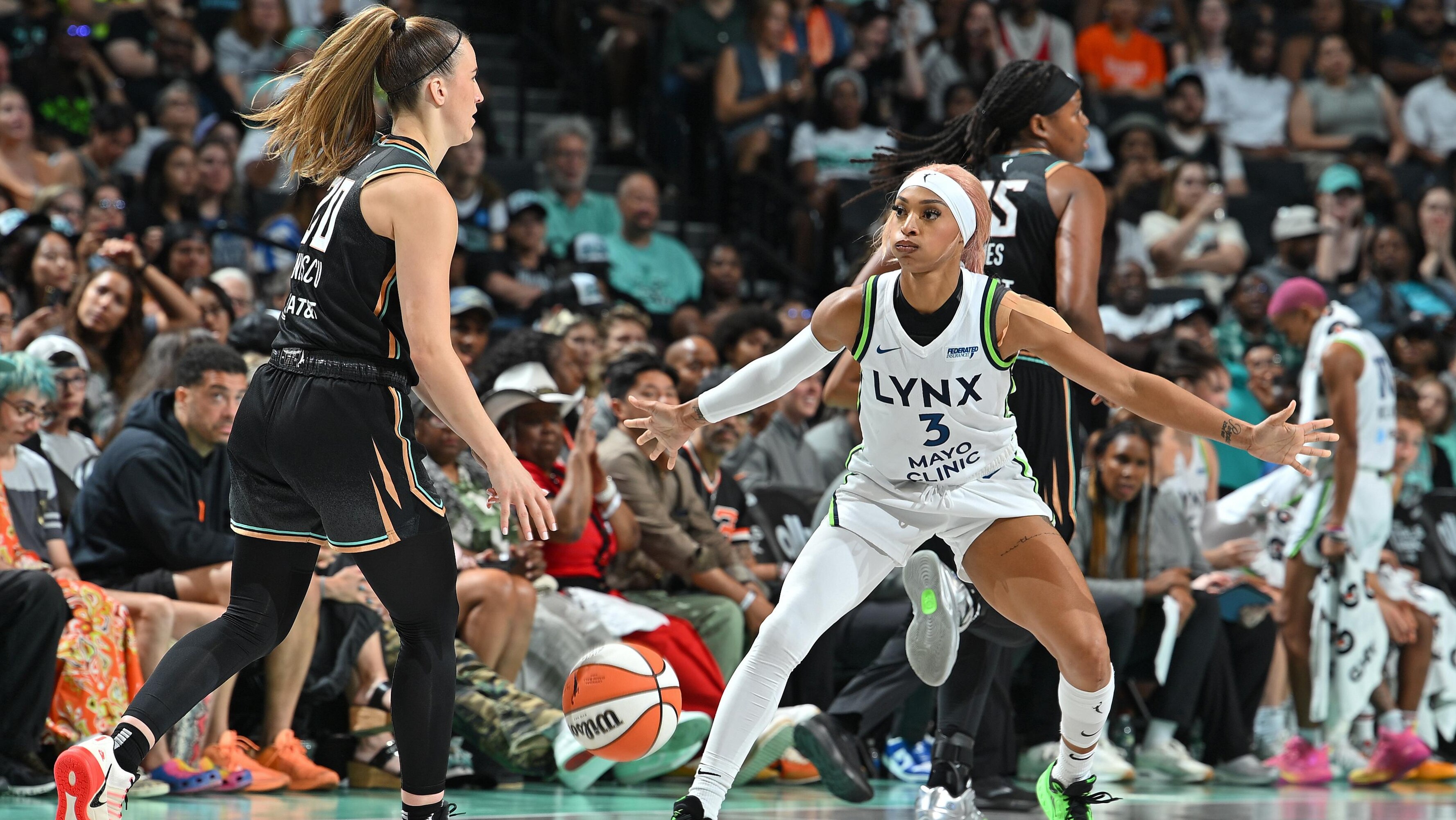 Lynx Beat Sabrina Ionescu, Liberty with Napheesa Collier, Breanna Stewart Out