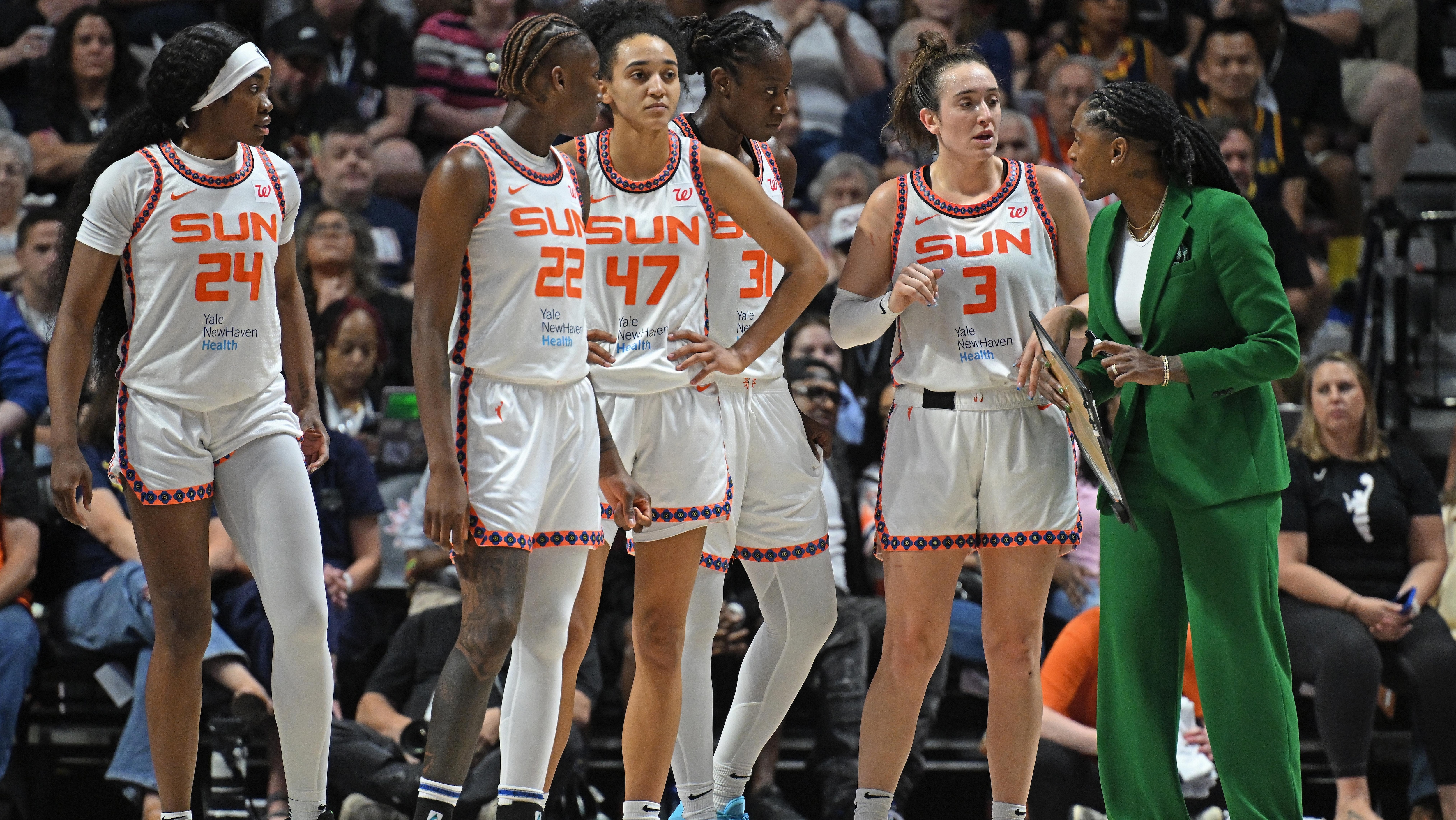 Indiana Fever v Connecticut Sun