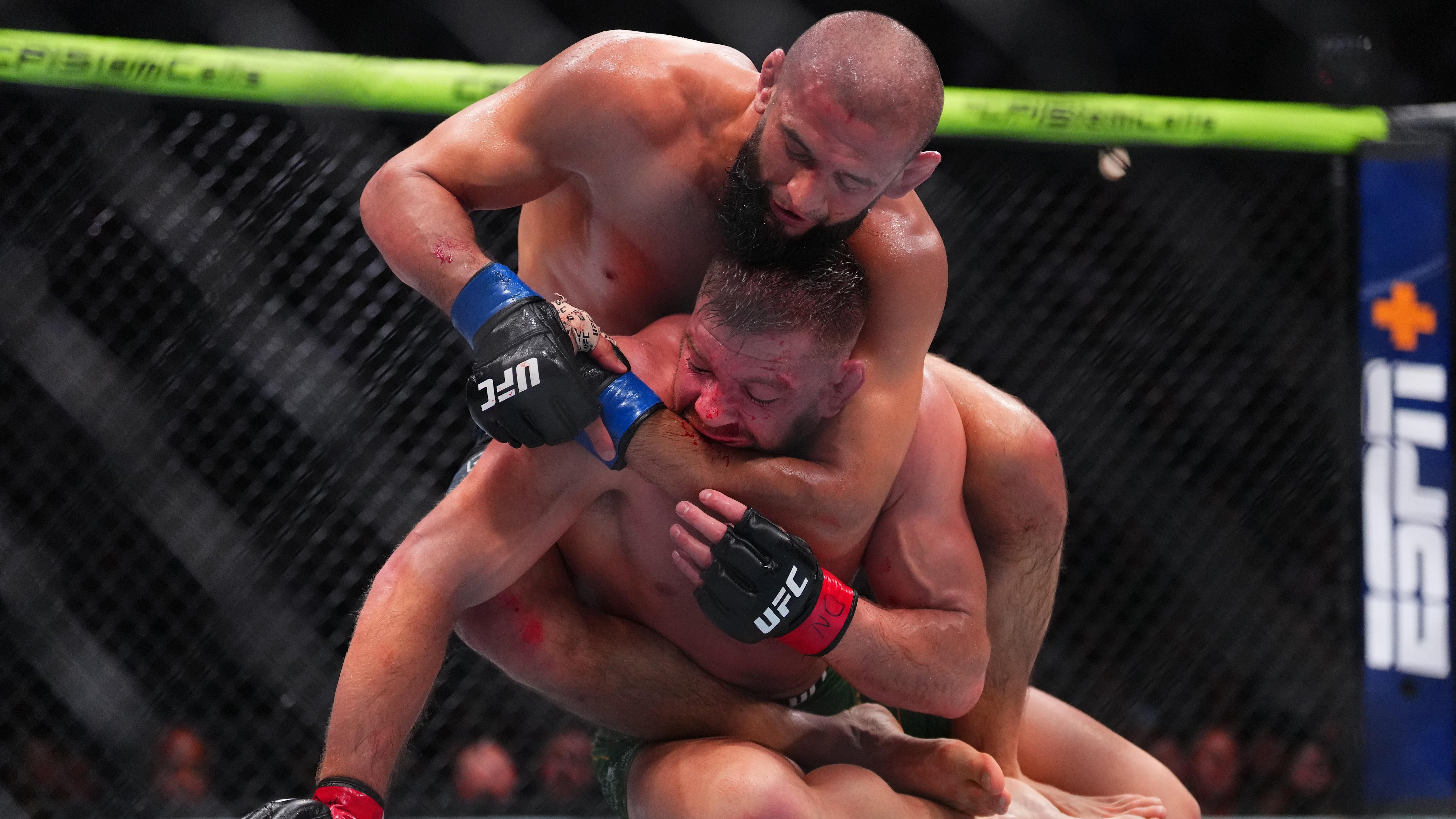 Khamzat Chimaev Beats Dricus du Plessis By UD to Win Middleweight Title at UFC 319