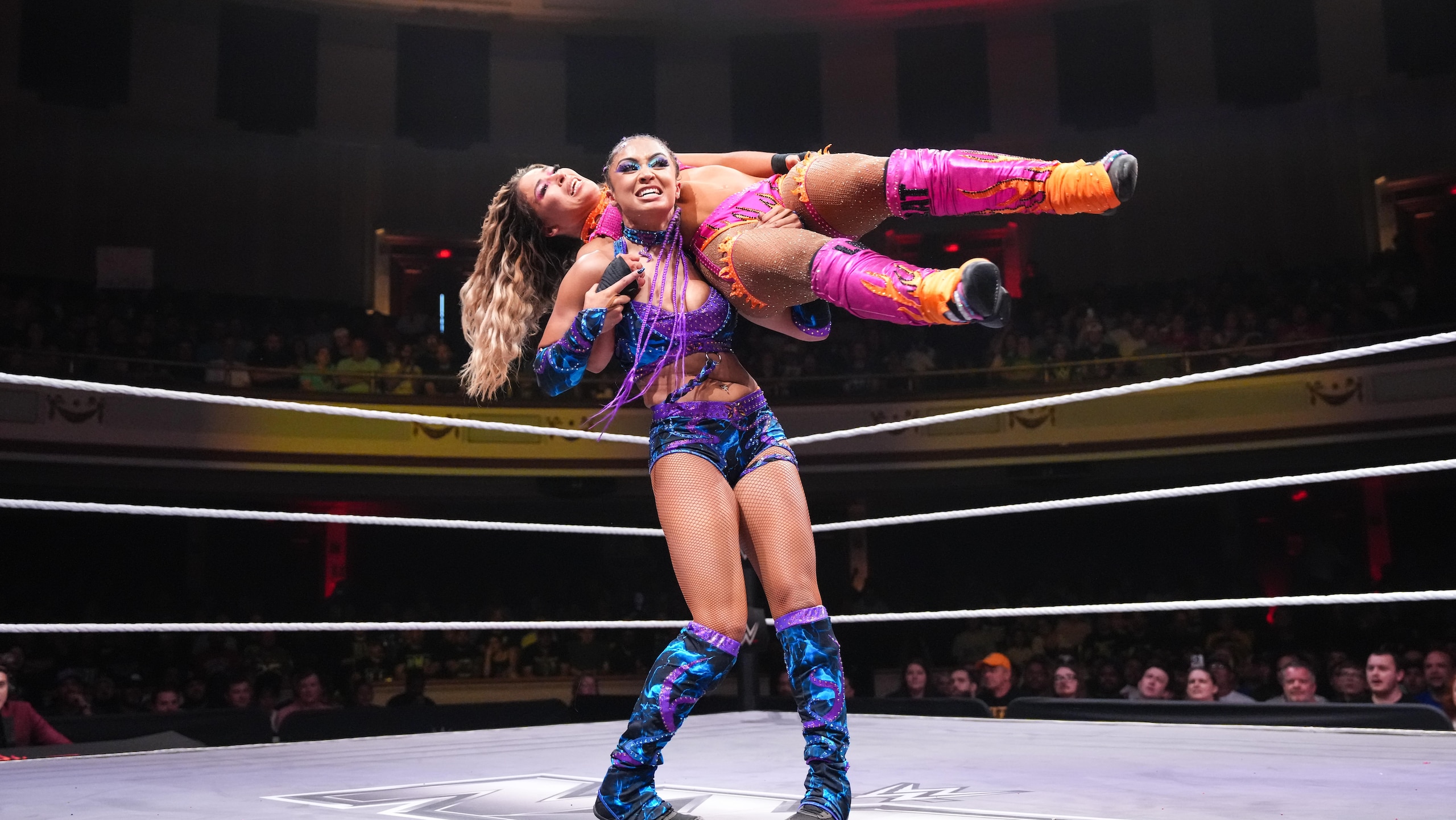 WWE - NXT Heatwave