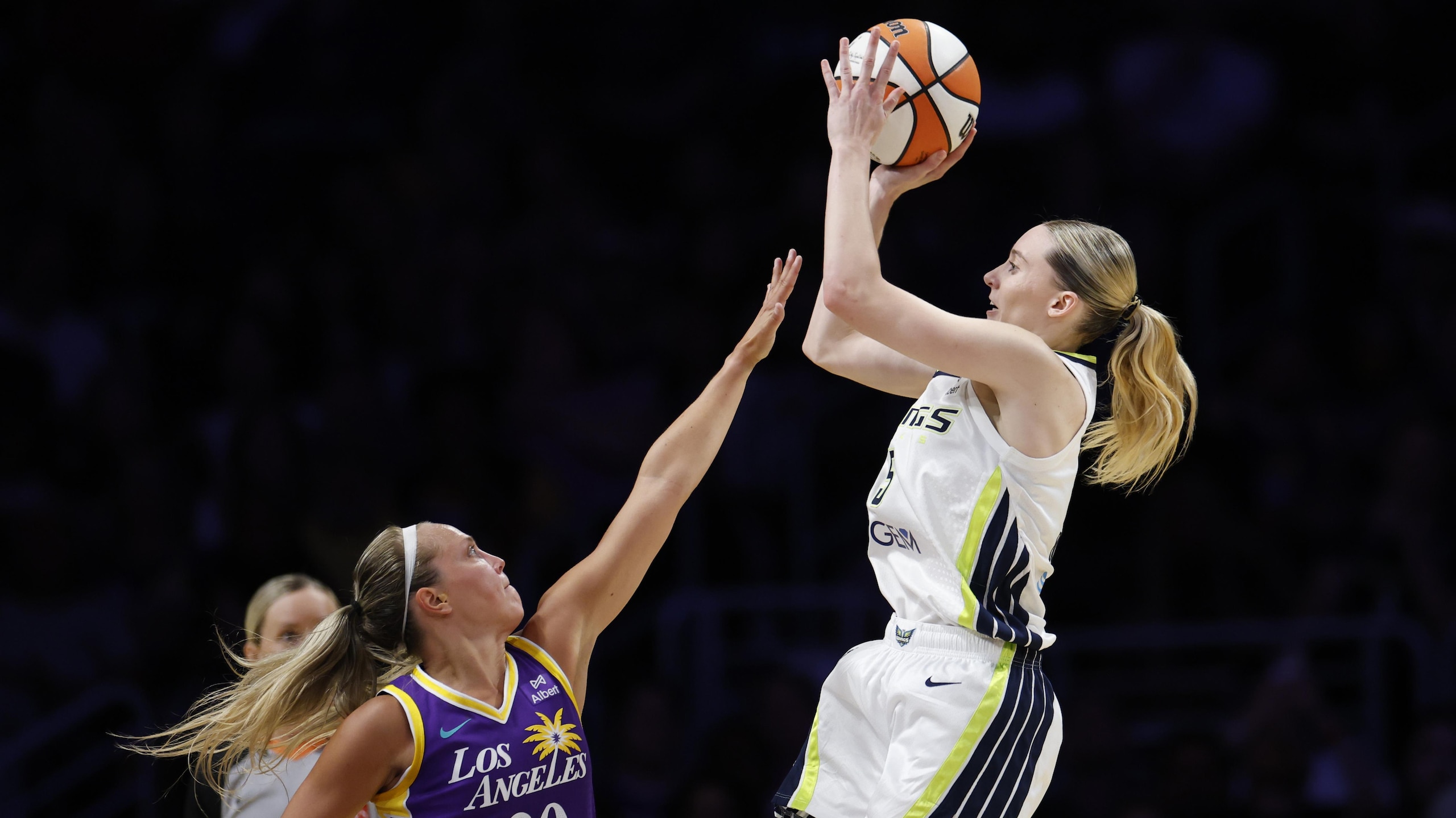 Dallas Wings v Los Angeles Sparks