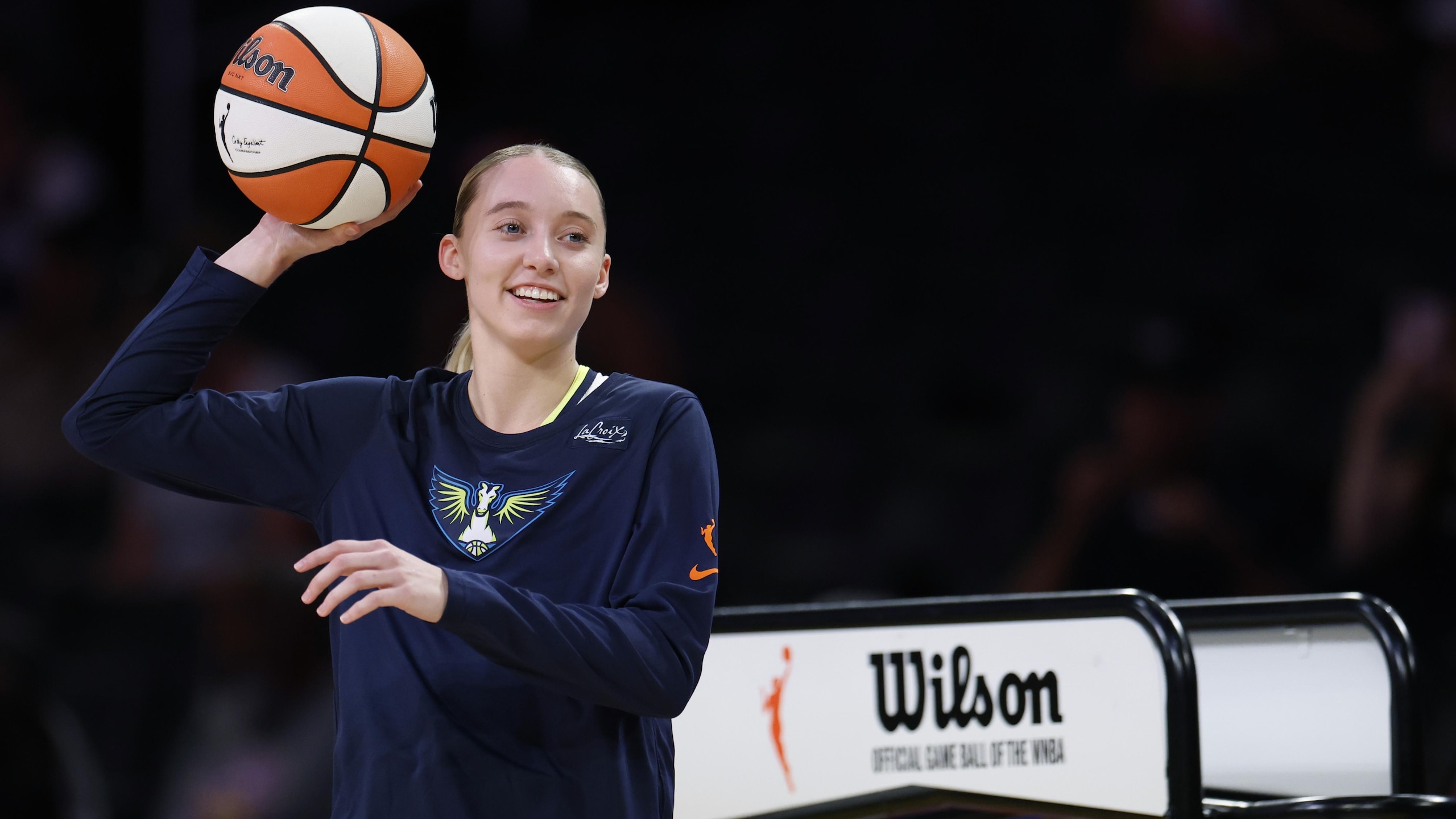 Dallas Wings v Los Angeles Sparks Dallas Wings v Los Angeles Sparks