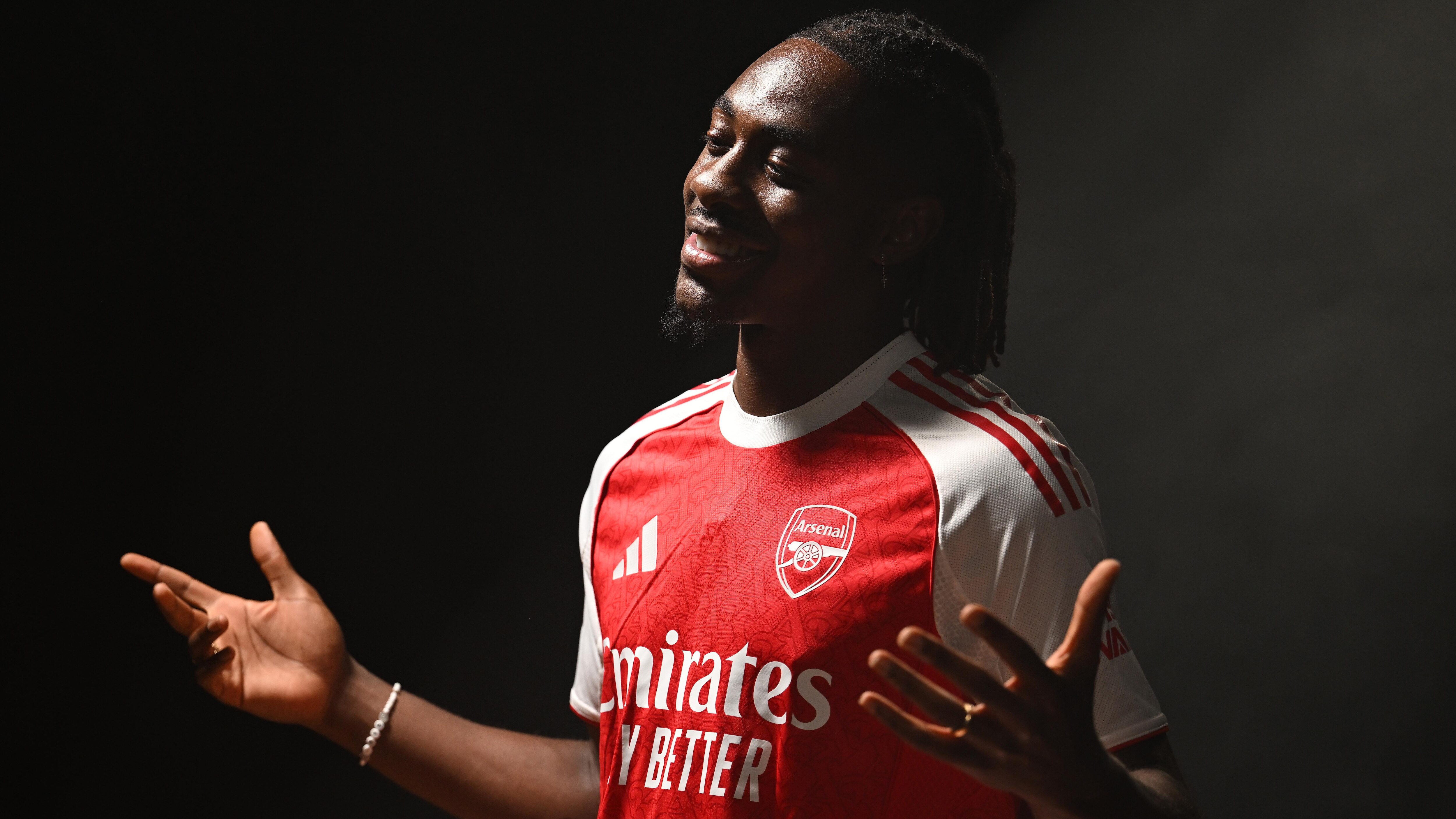 Arsenal Unveil New Signing