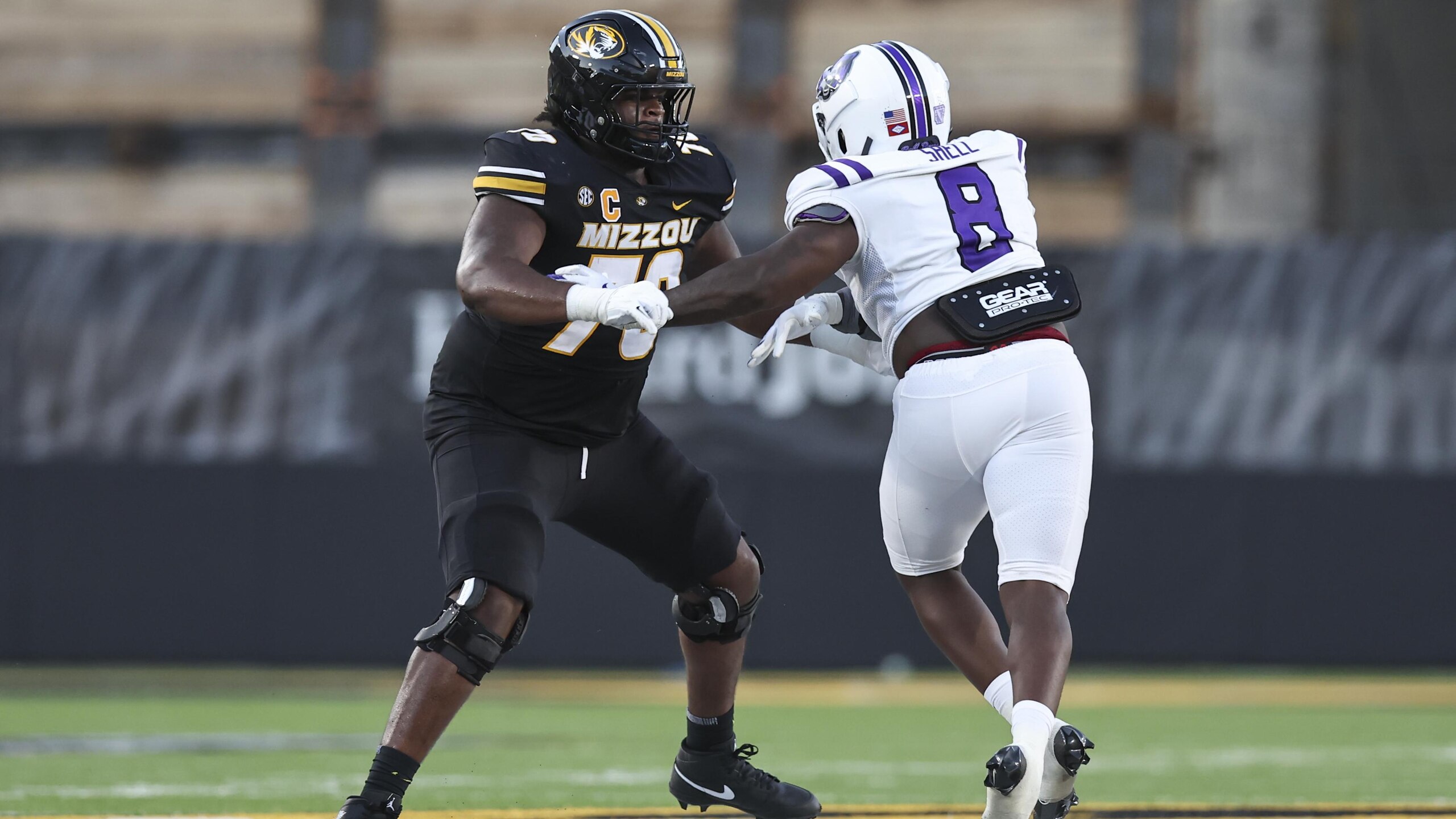 COLLEGE FOOTBALL: AUG 28 Central Arkansas at Missouri COLLEGE FOOTBALL: AUG 28 Central Arkansas at Missouri
