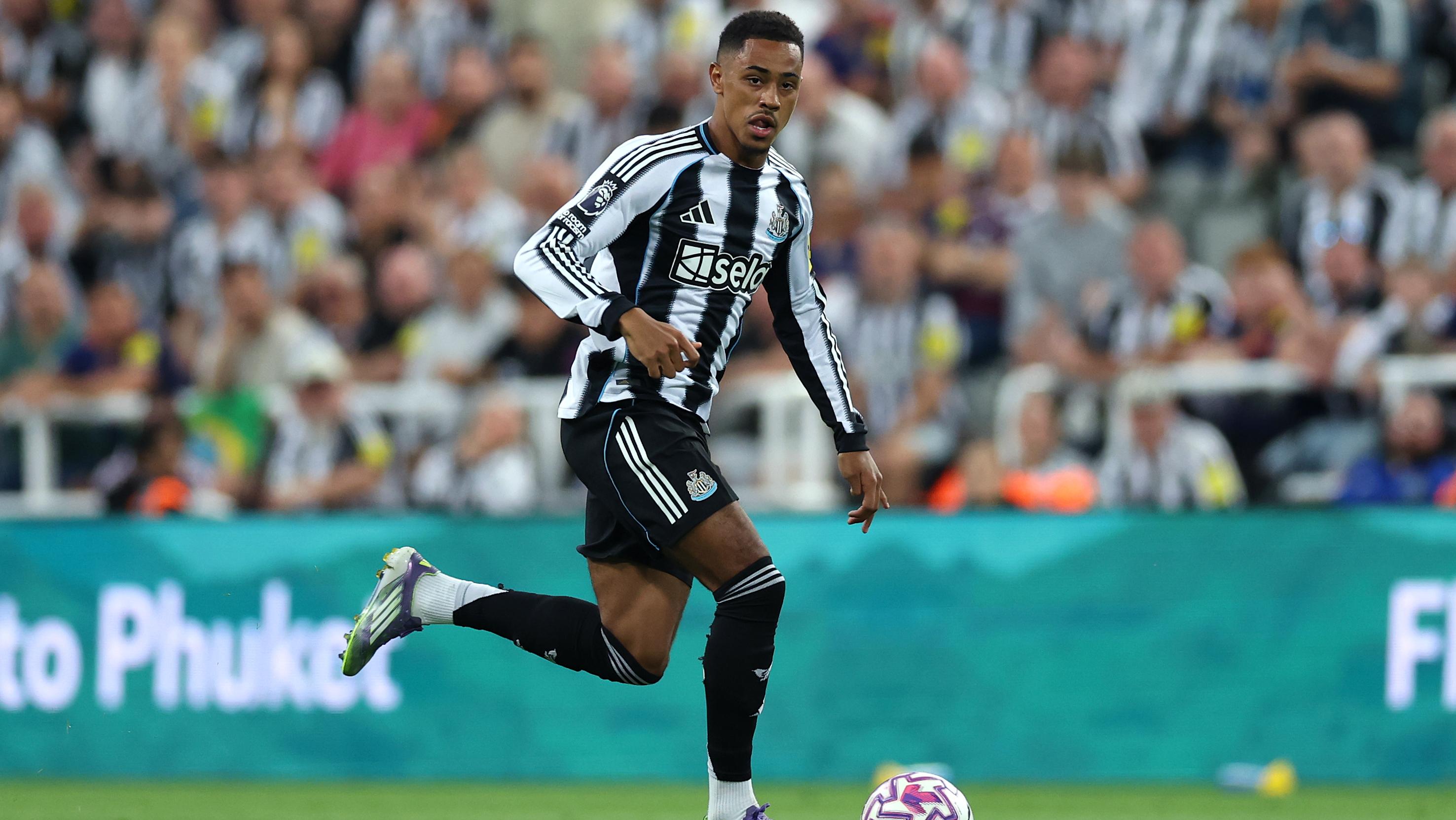 Newcastle United v Liverpool - Premier League