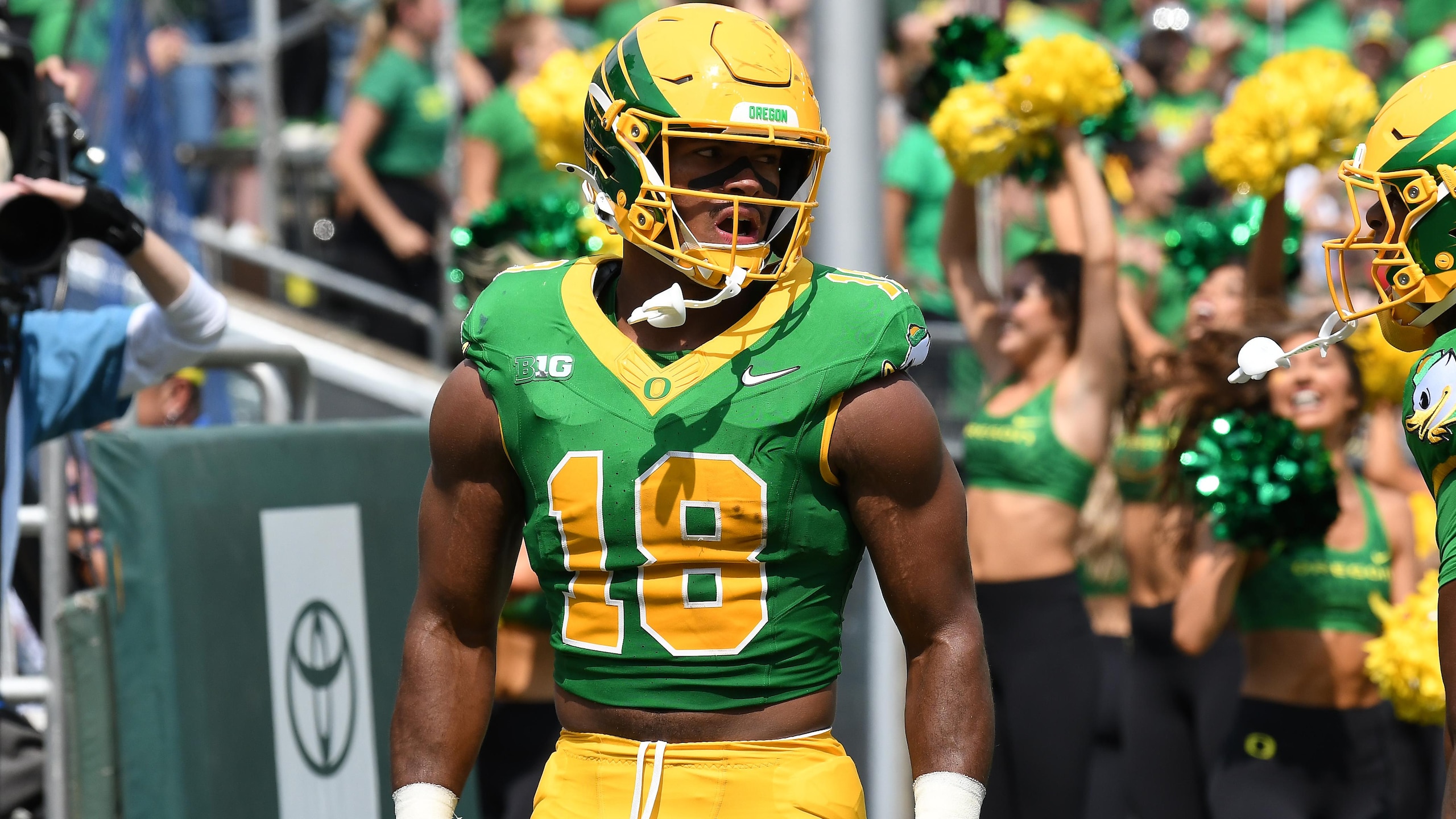 COLLEGE FOOTBALL: AUG 30 Montana State at Oregon COLLEGE FOOTBALL: AUG 30 Montana State at Oregon