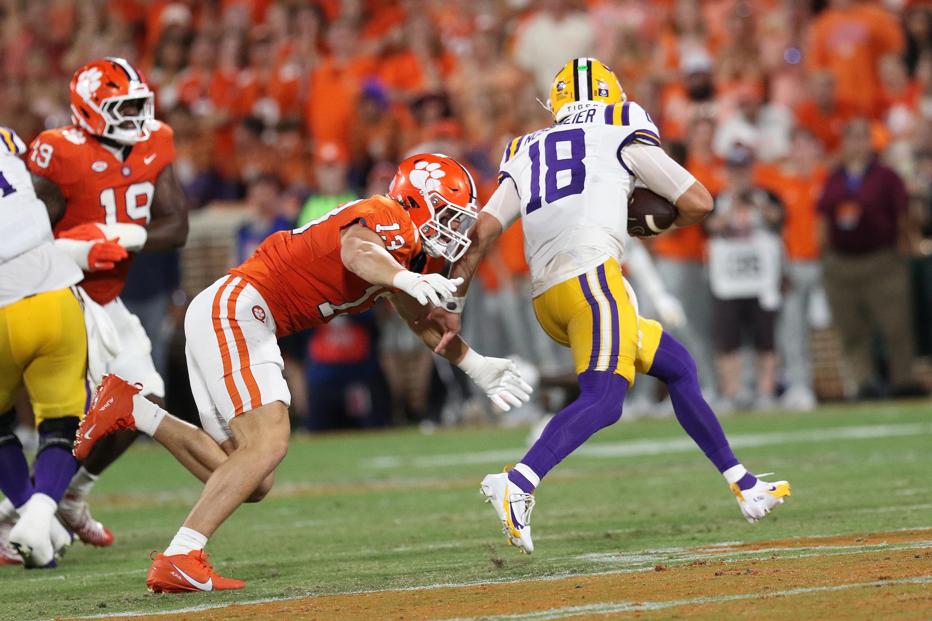 No. 9 LSU Upsets Cade Klubnik, No. 4 Clemson as Garrett Nussmeier Draws Heisman Buzz