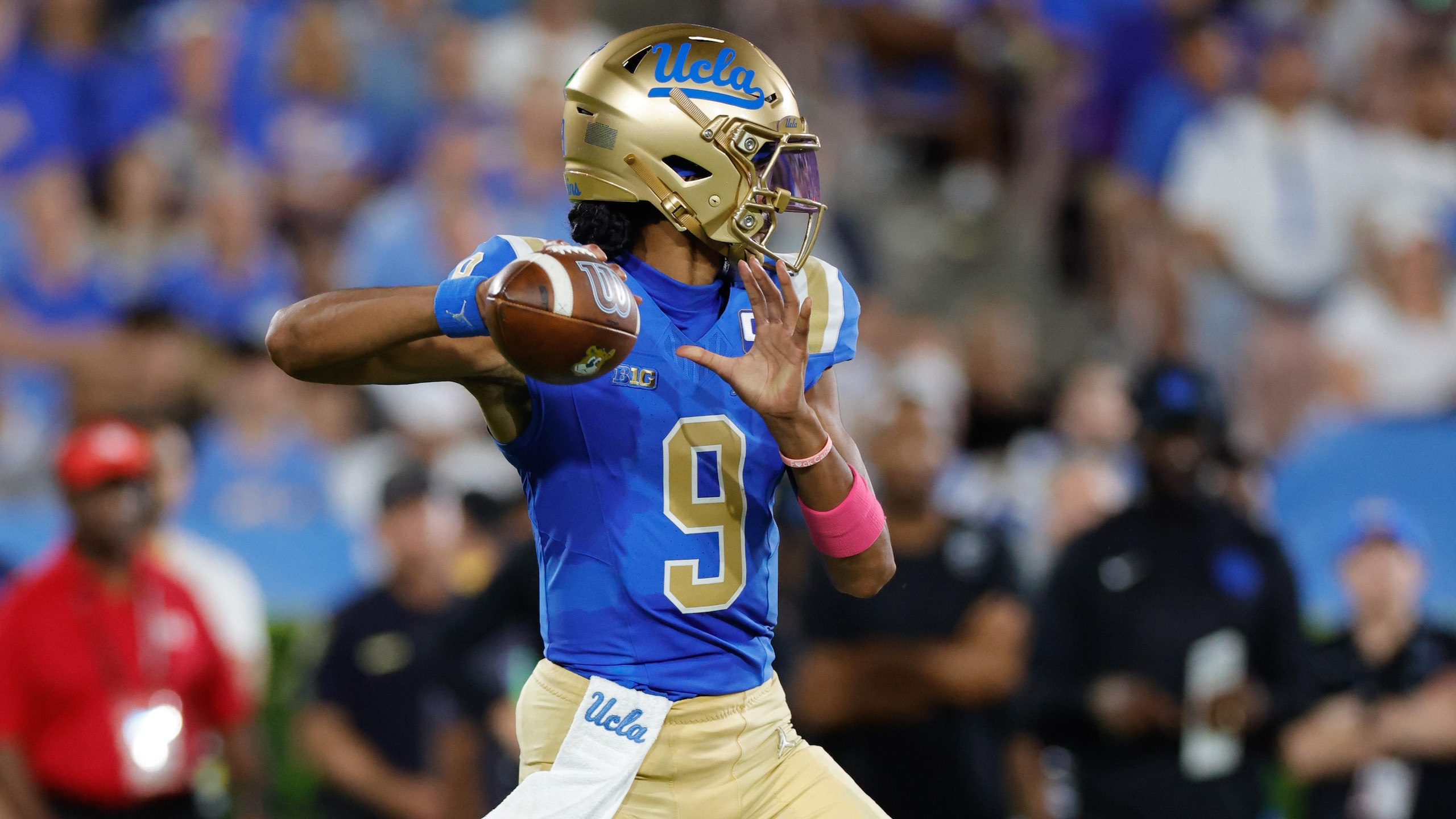 COLLEGE FOOTBALL: AUG 30 Utah at UCLA COLLEGE FOOTBALL: AUG 30 Utah at UCLA