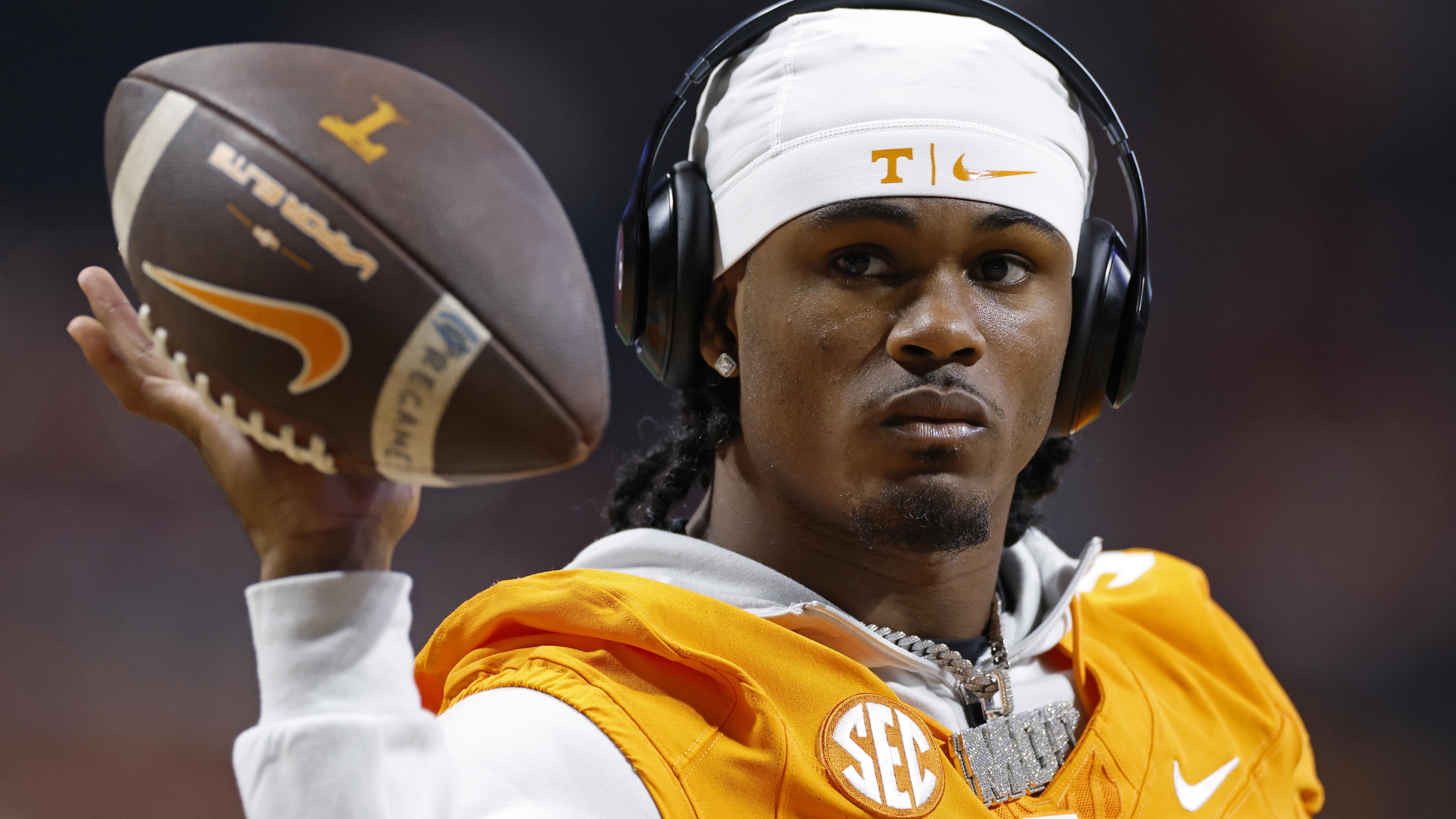 COLLEGE FOOTBALL: AUG 30 AFLAC Kickoff Game Syracuse vs Tennessee