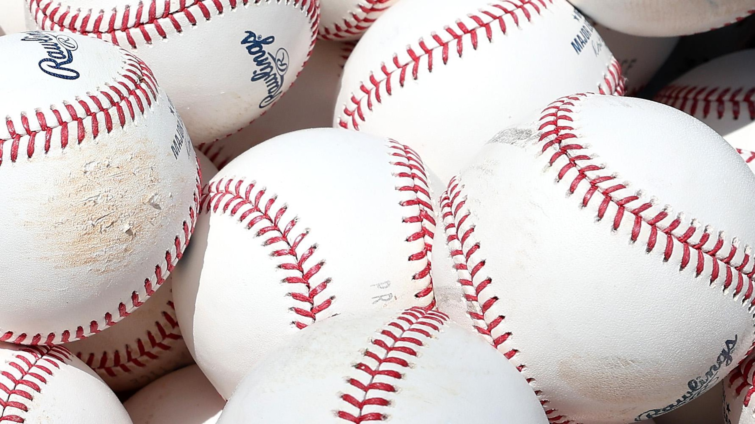 Cincinnati Reds v Los Angeles Dodgers
