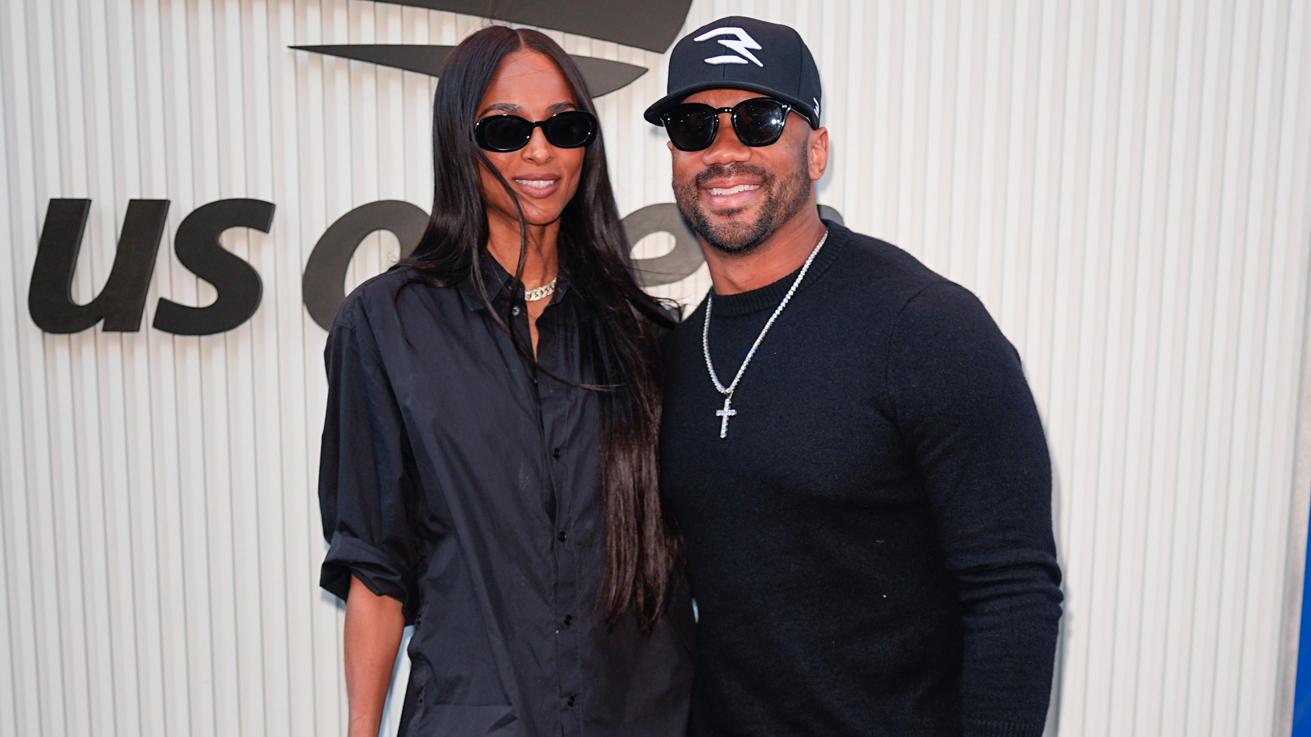 Giants’ Russell Wilson, Wife Ciara Take Photo with Novak Djokovic at 2025 US Open