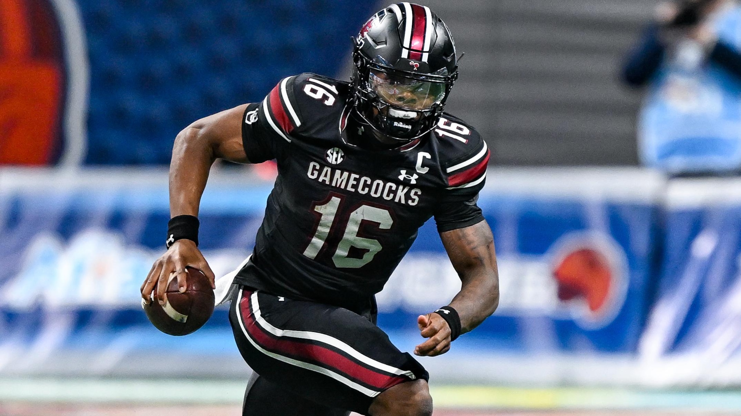 COLLEGE FOOTBALL: AUG 31 AFLAC Kickoff Game Virginia Tech vs South Carolina COLLEGE FOOTBALL: AUG 31 AFLAC Kickoff Game Virginia Tech vs South Carolina