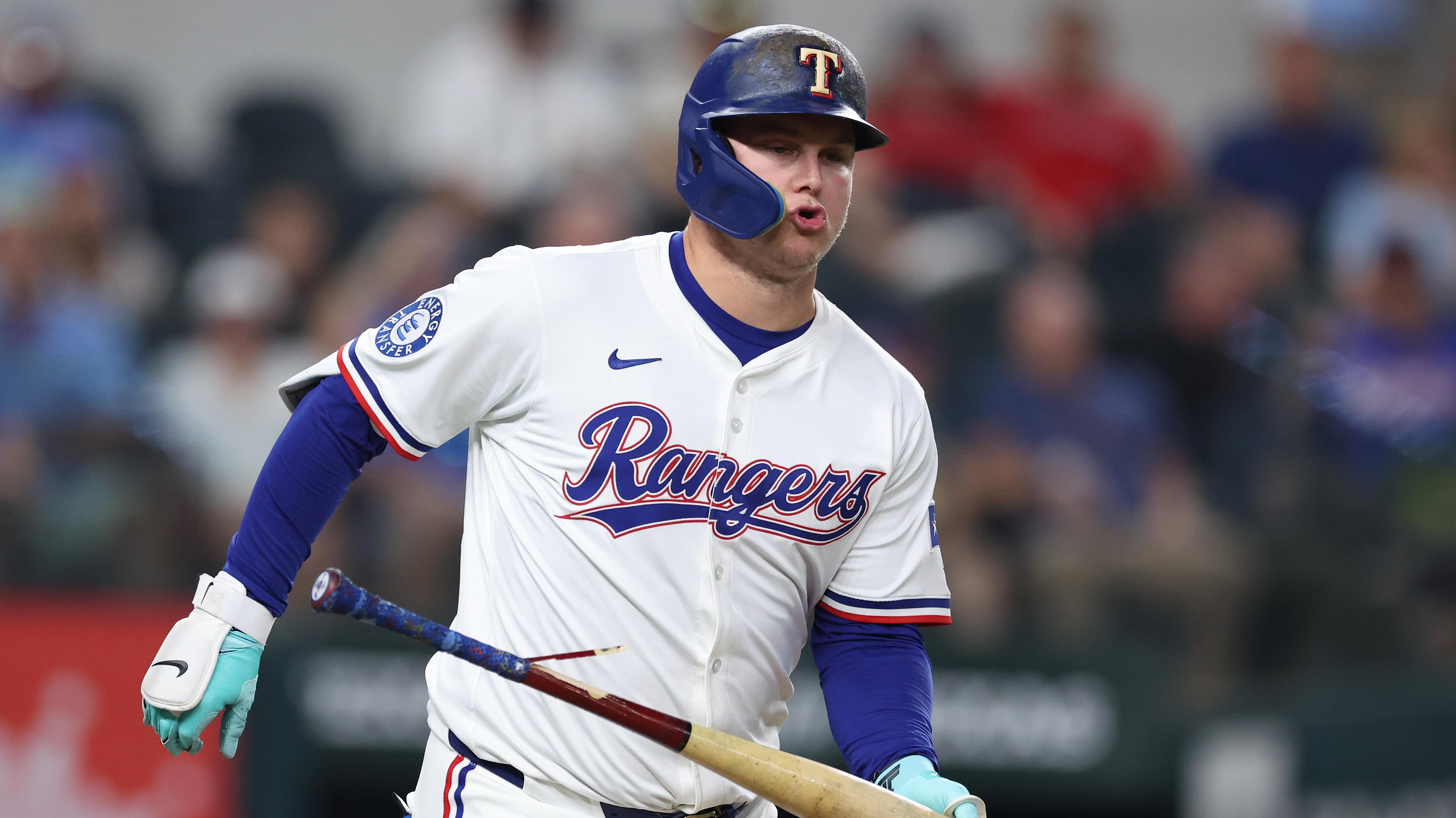 Los Angeles Angels v Texas Rangers