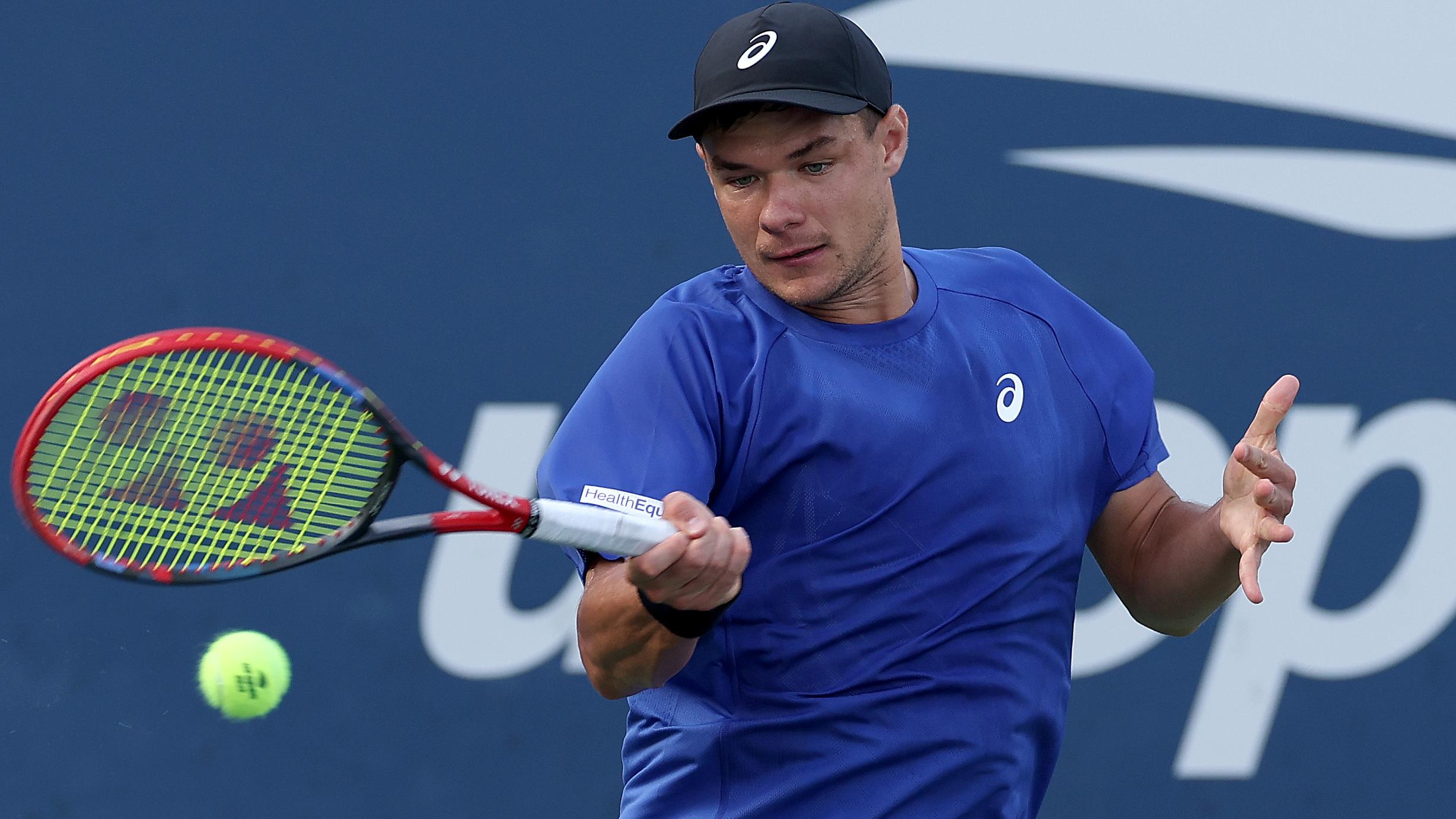 Kamil Majchrzak Takes Photo with Kid Who Had Hat Taken from Him in Viral US Open Video