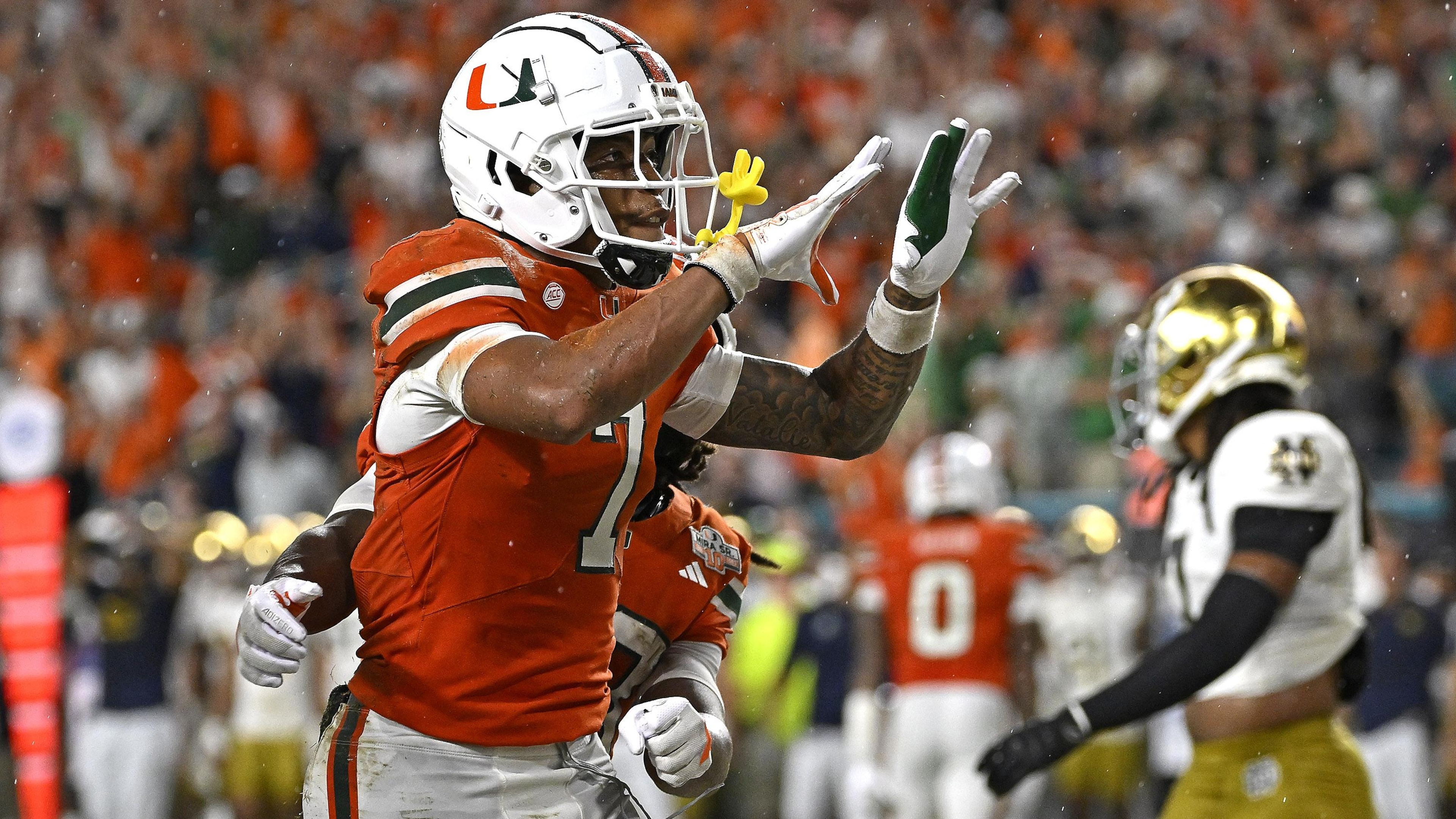 COLLEGE FOOTBALL: AUG 31 Notre Dame at Miami COLLEGE FOOTBALL: AUG 31 Notre Dame at Miami