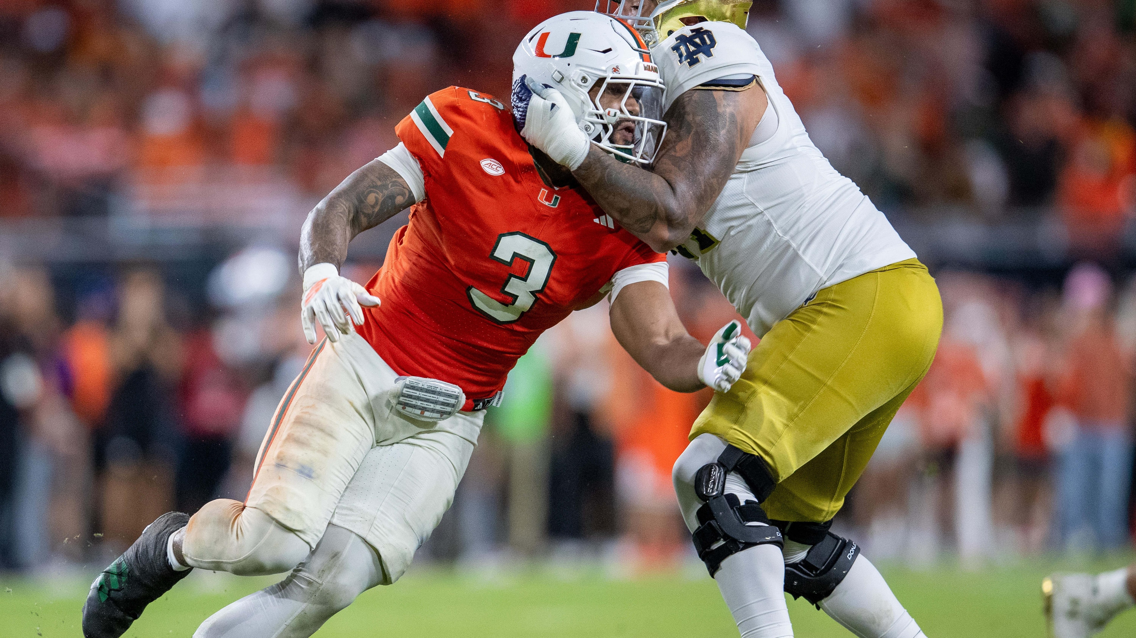 COLLEGE FOOTBALL: AUG 31 Notre Dame at Miami COLLEGE FOOTBALL: AUG 31 Notre Dame at Miami