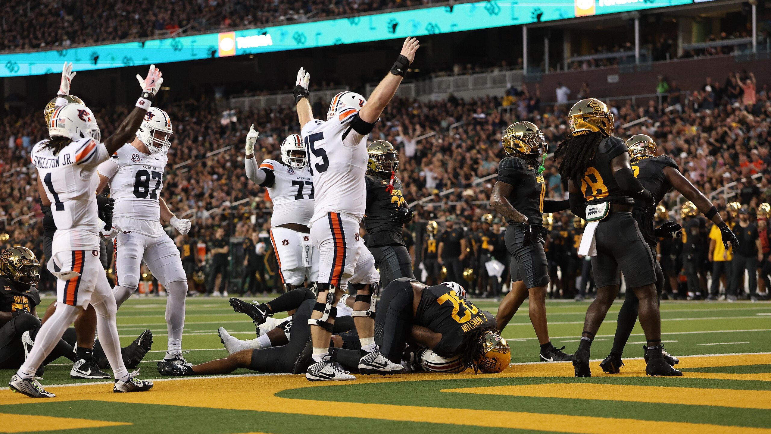 Auburn v Baylor