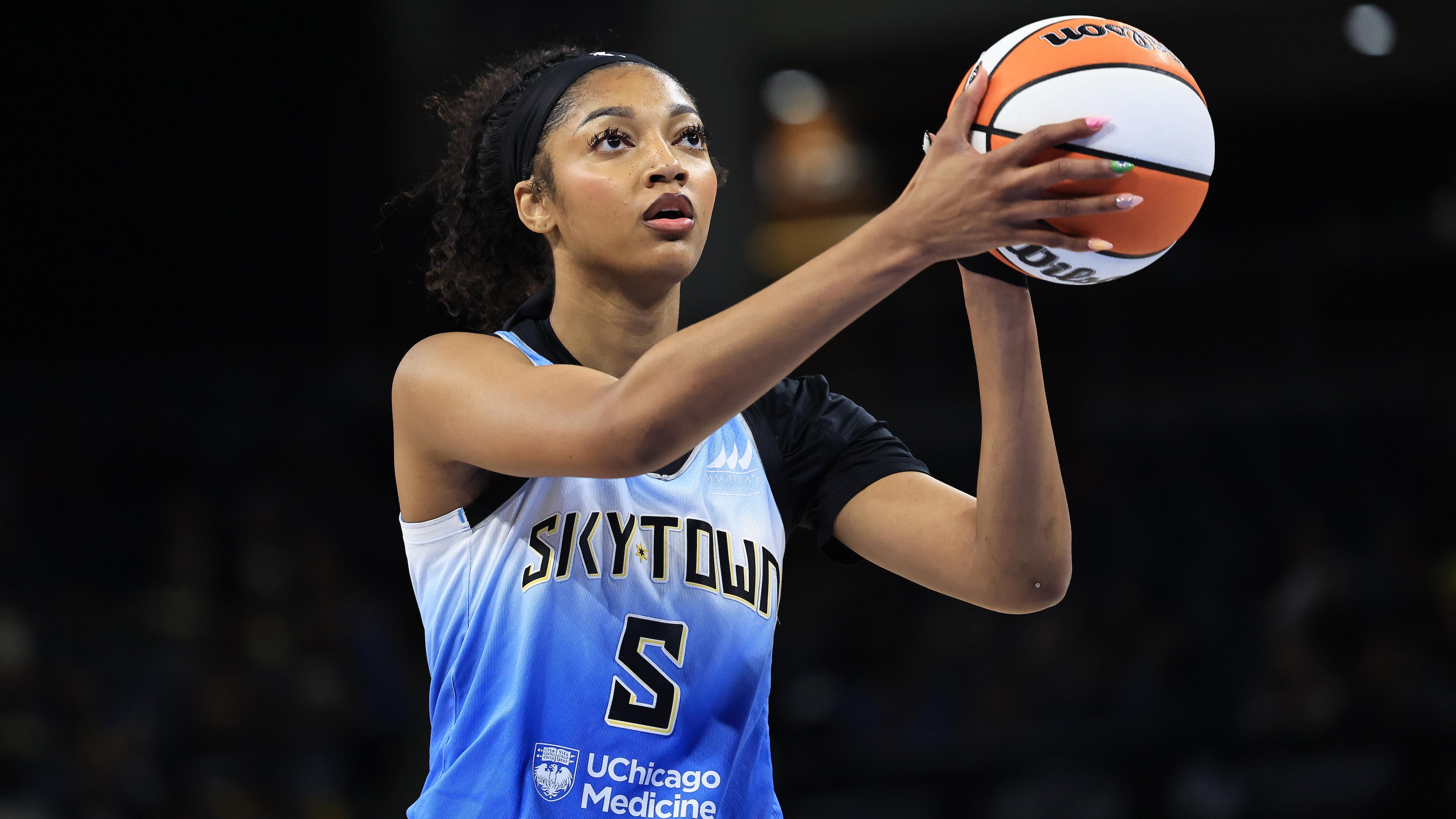 Connecticut Sun v Chicago Sky Connecticut Sun v Chicago Sky