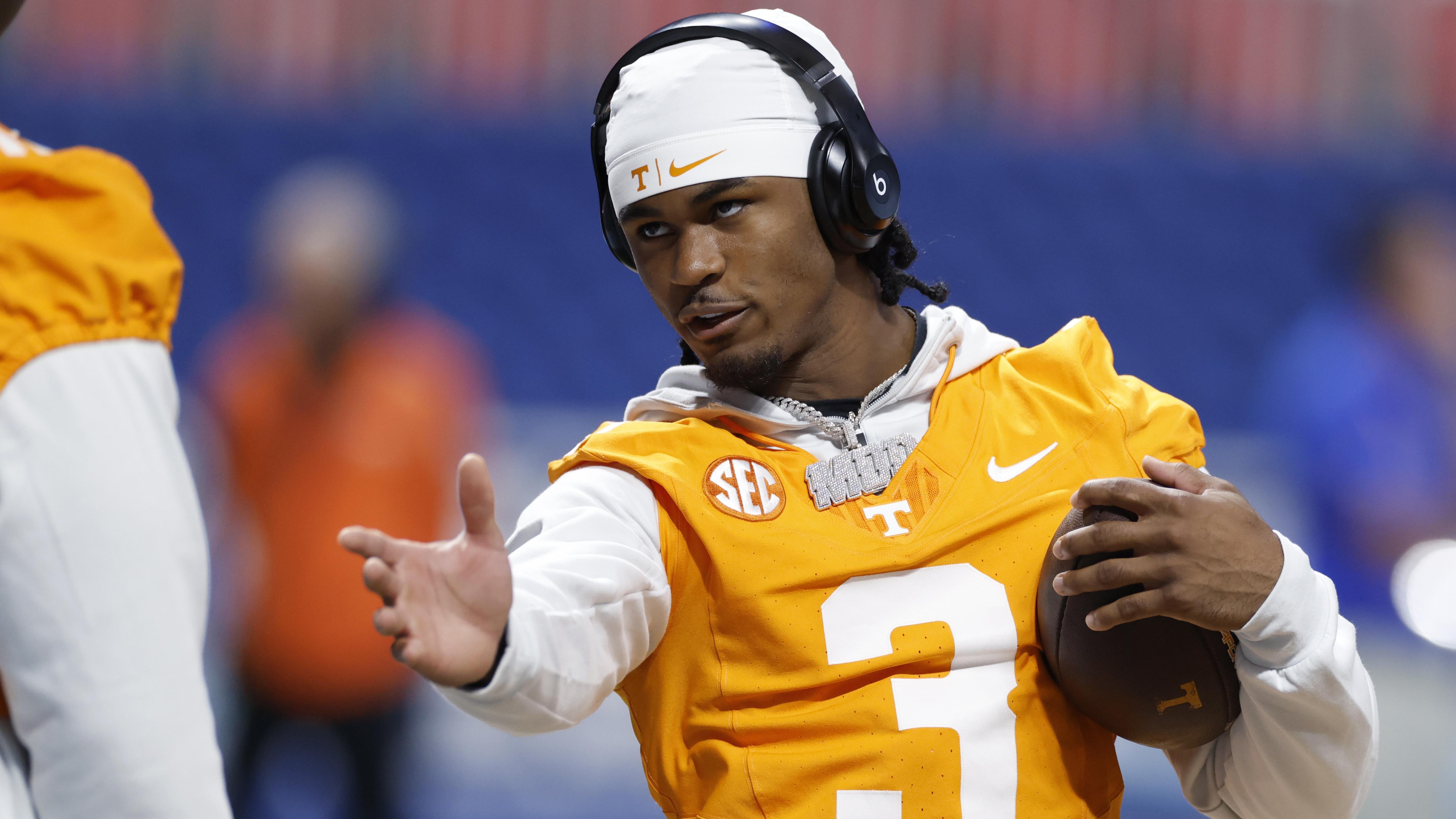 COLLEGE FOOTBALL: AUG 30 AFLAC Kickoff Game Syracuse vs Tennessee