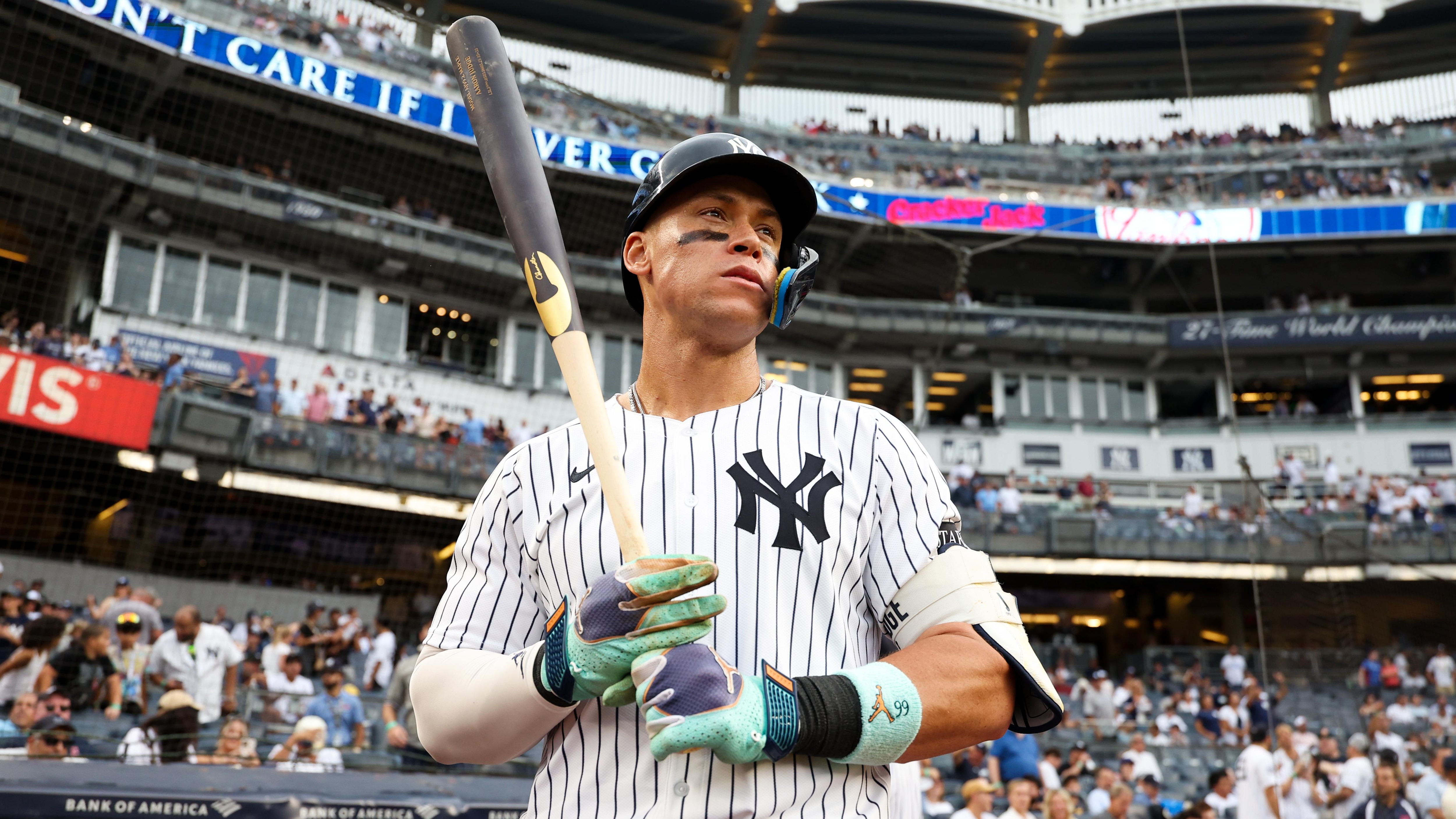 Toronto Blue Jays v New York Yankees