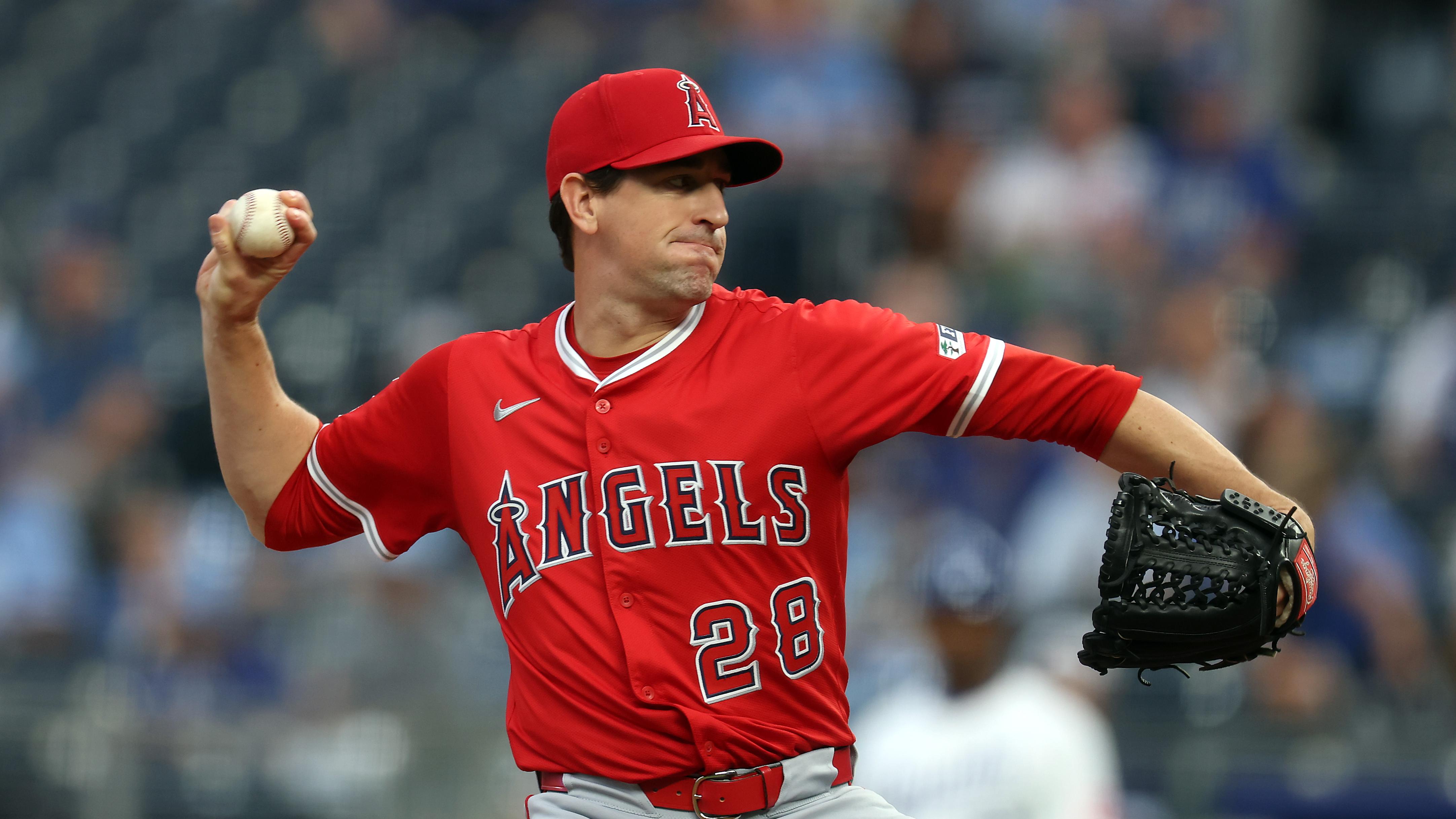 Los Angeles Angels v Kansas City Royals