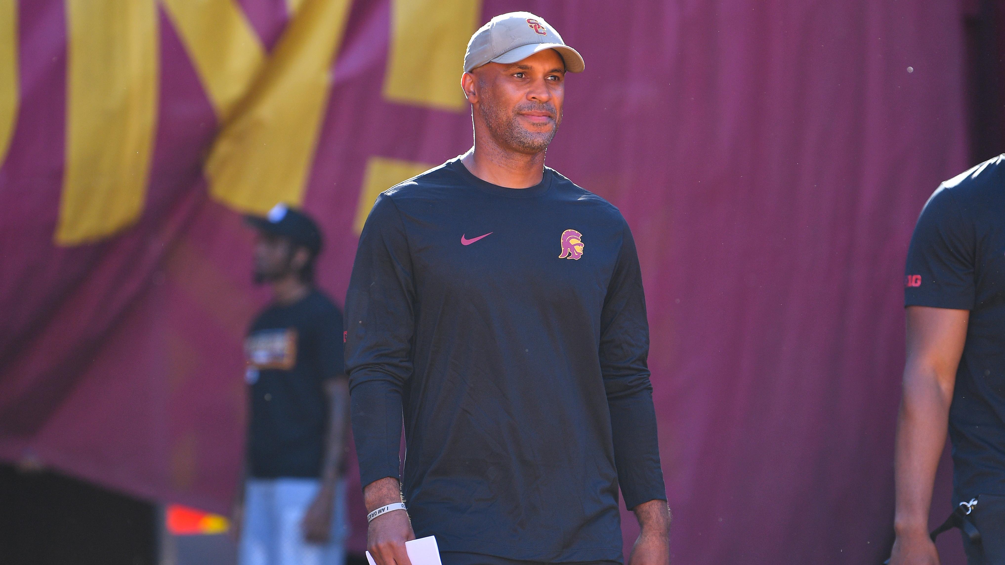 UCLA Reportedly Eyes USC’s D’Anton Lynn as HC amid NFL Ties After DeShaun Foster Fired