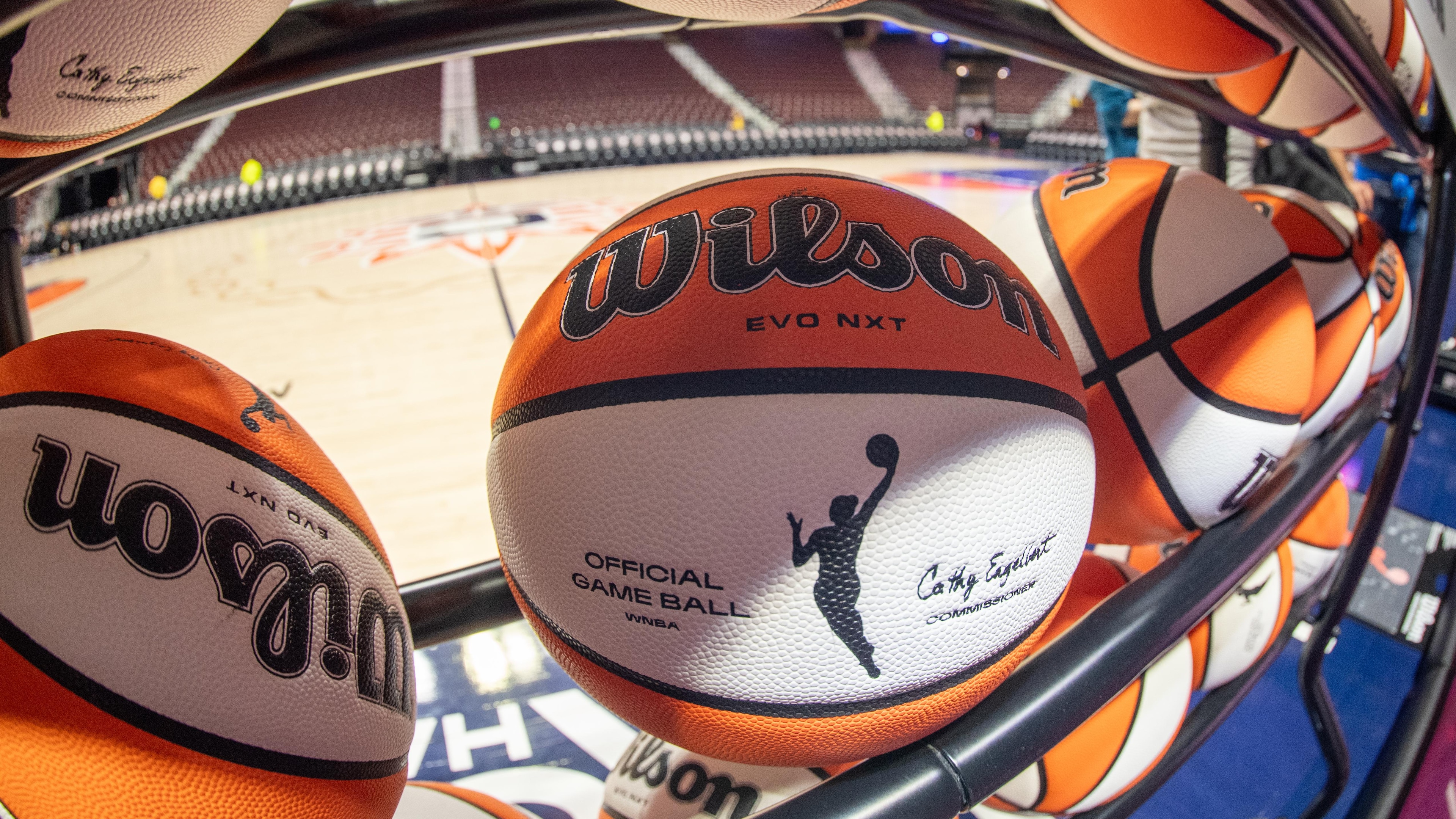 WNBA: SEP 10 Atlanta Dream at Connecticut Sun WNBA: SEP 10 Atlanta Dream at Connecticut Sun