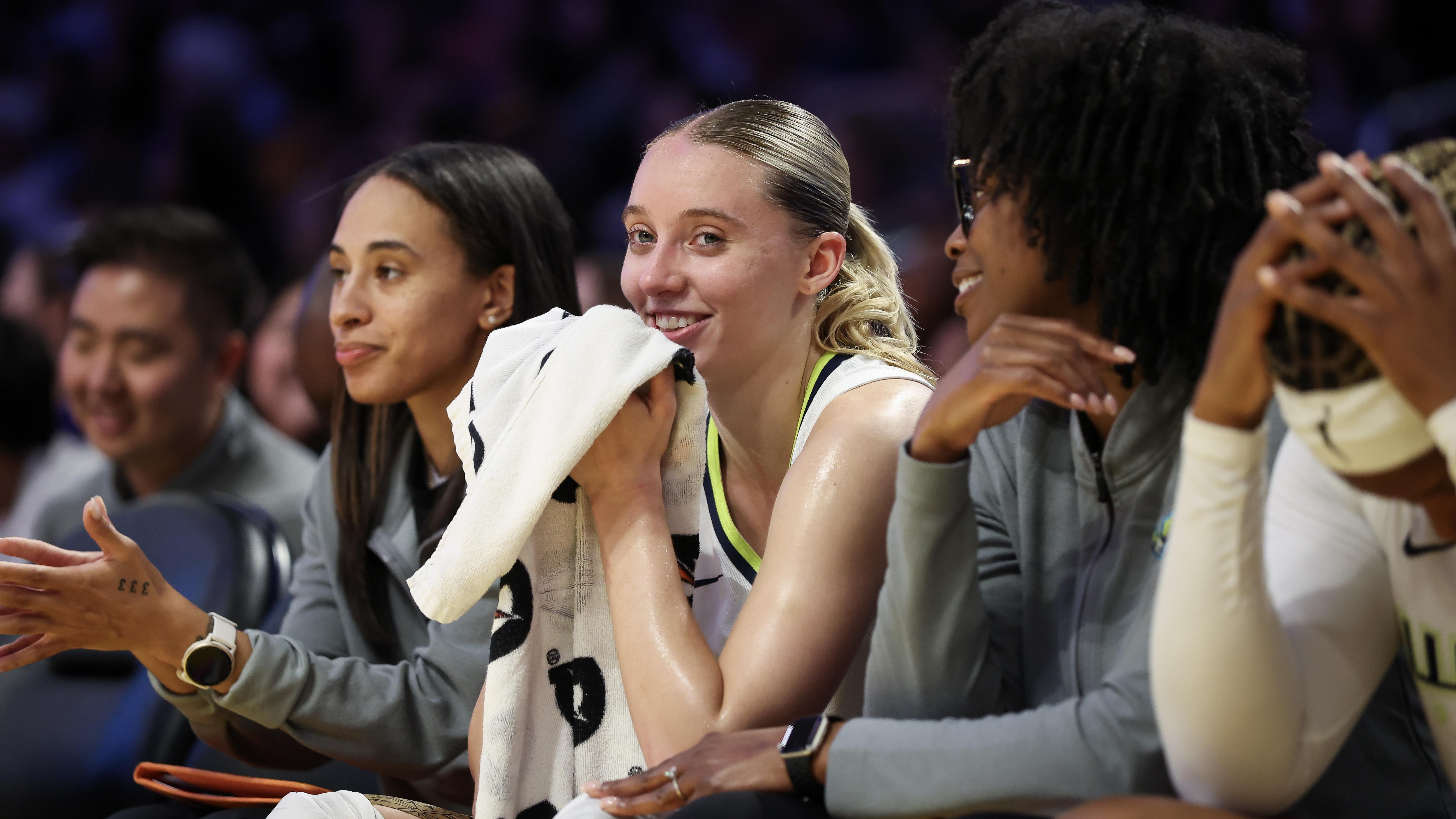 Dallas Wings v Los Angeles Sparks