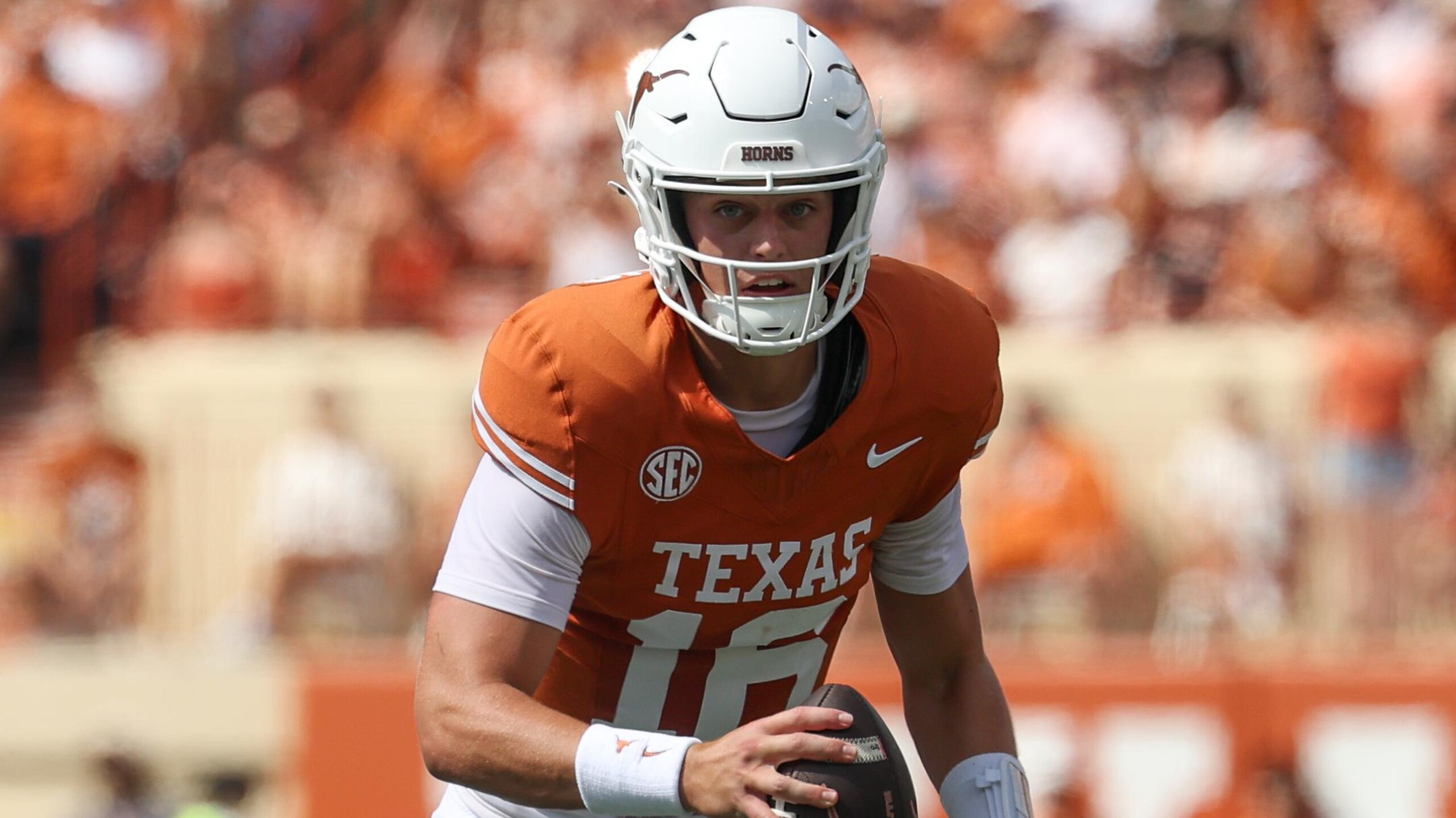 COLLEGE FOOTBALL: SEP 13 UTEP at Texas