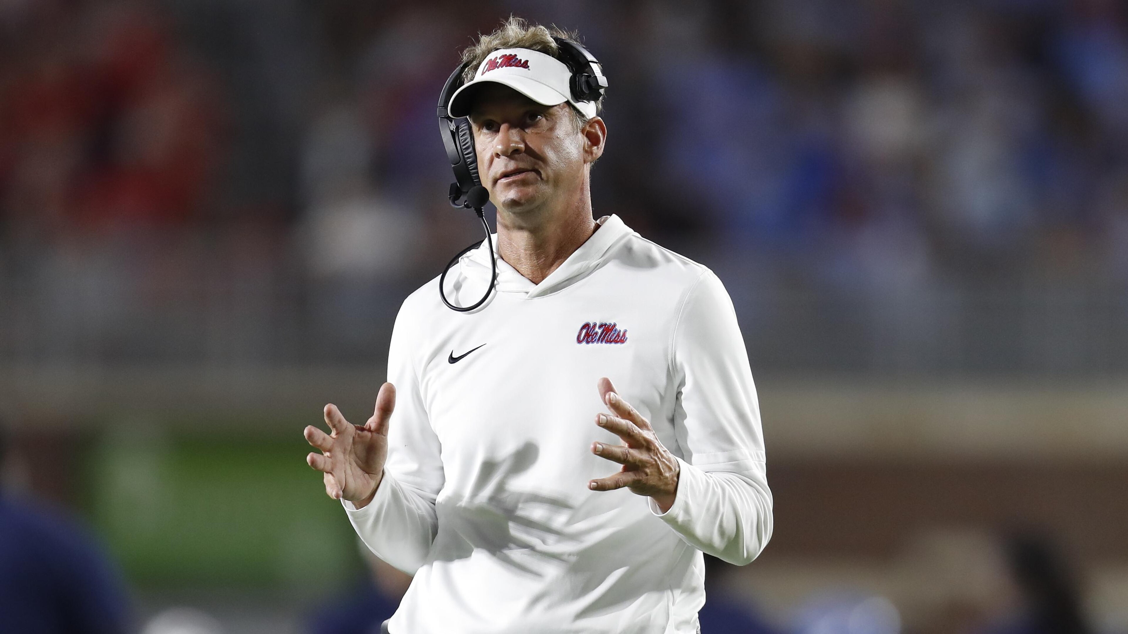 COLLEGE FOOTBALL: SEP 13 Arkansas at Ole Miss COLLEGE FOOTBALL: SEP 13 Arkansas at Ole Miss