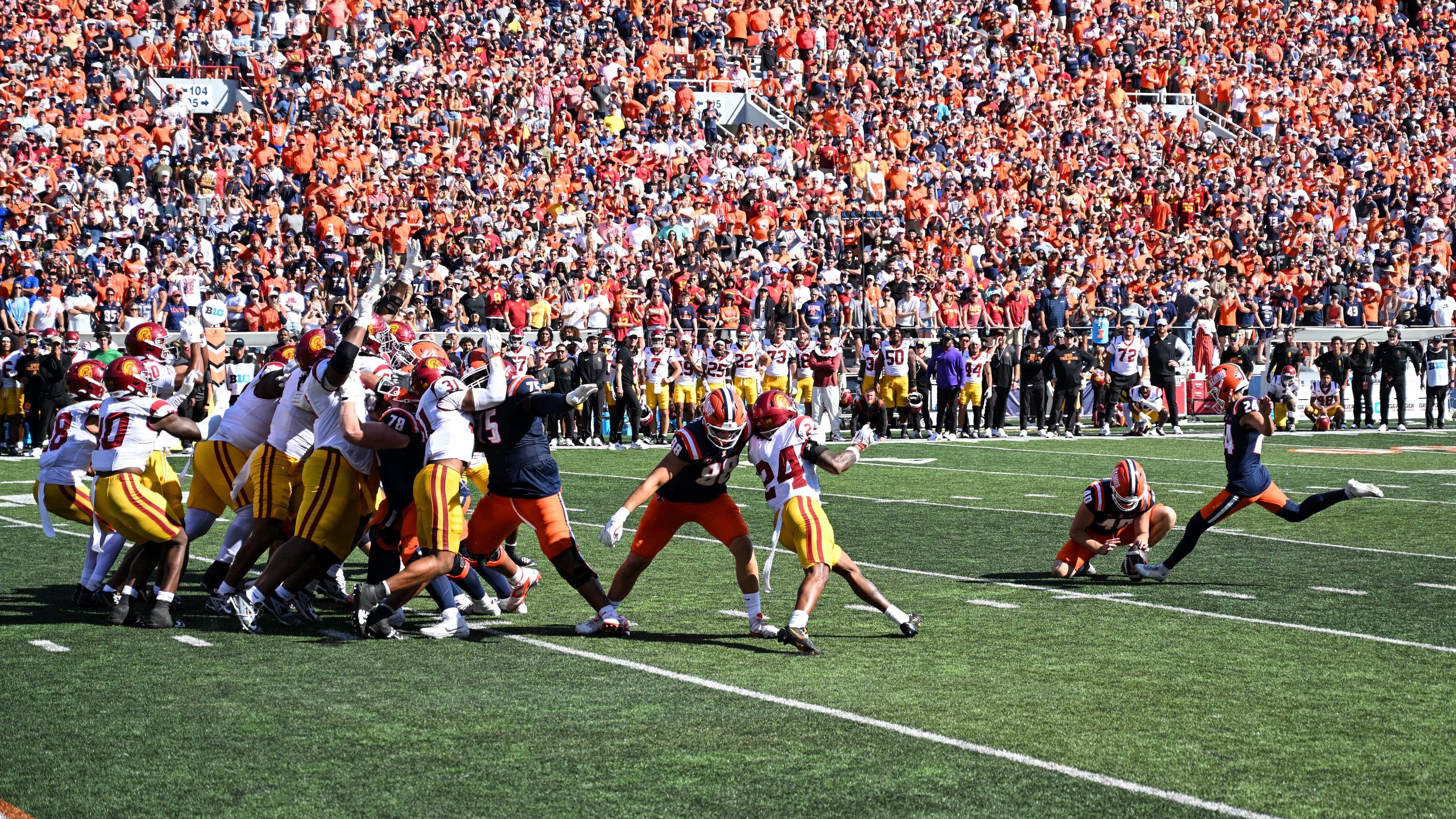 COLLEGE FOOTBALL: SEP 27 USC at Illinois